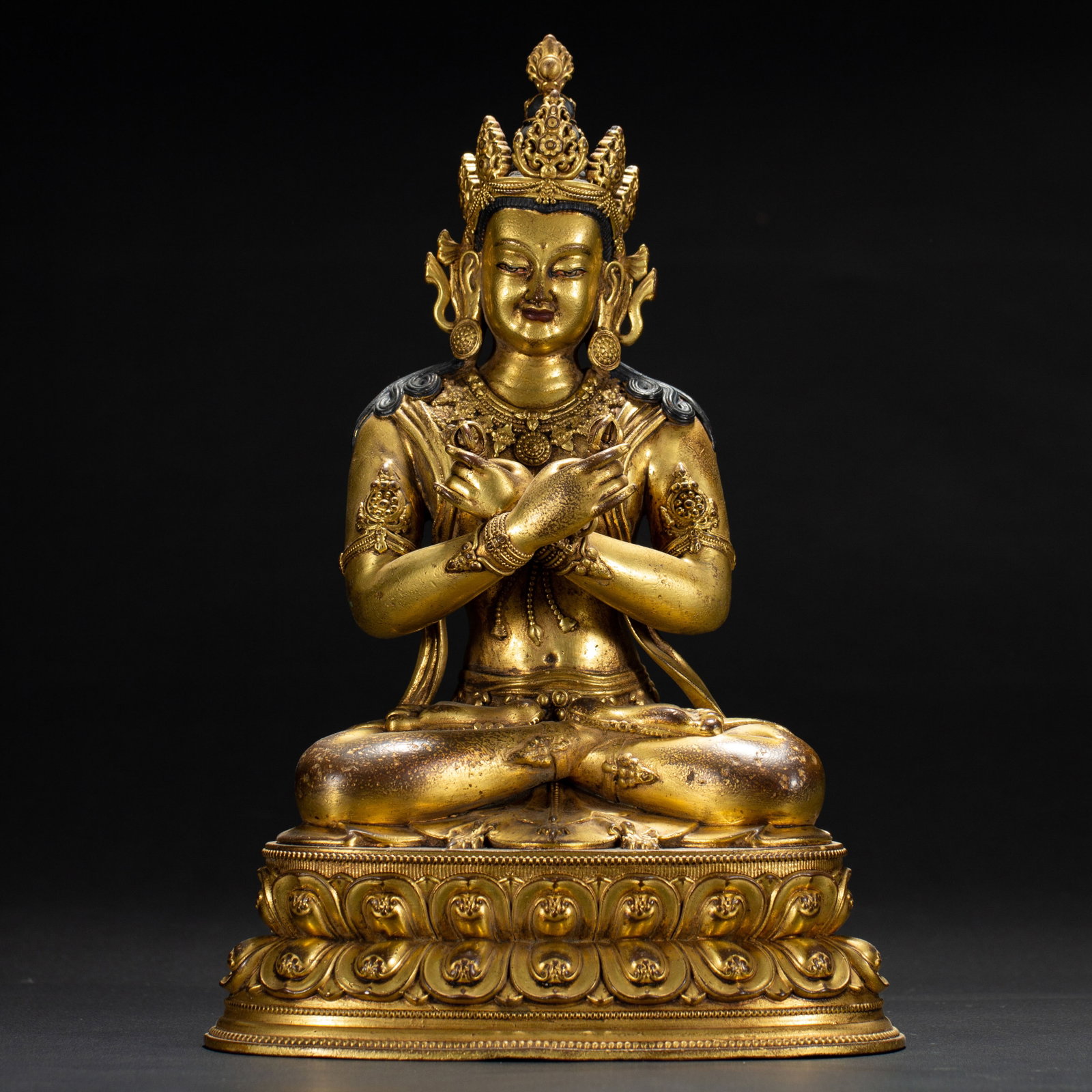 A CHINESE GILT BRONZE BODHISATTVA STATUE (1 of 8)