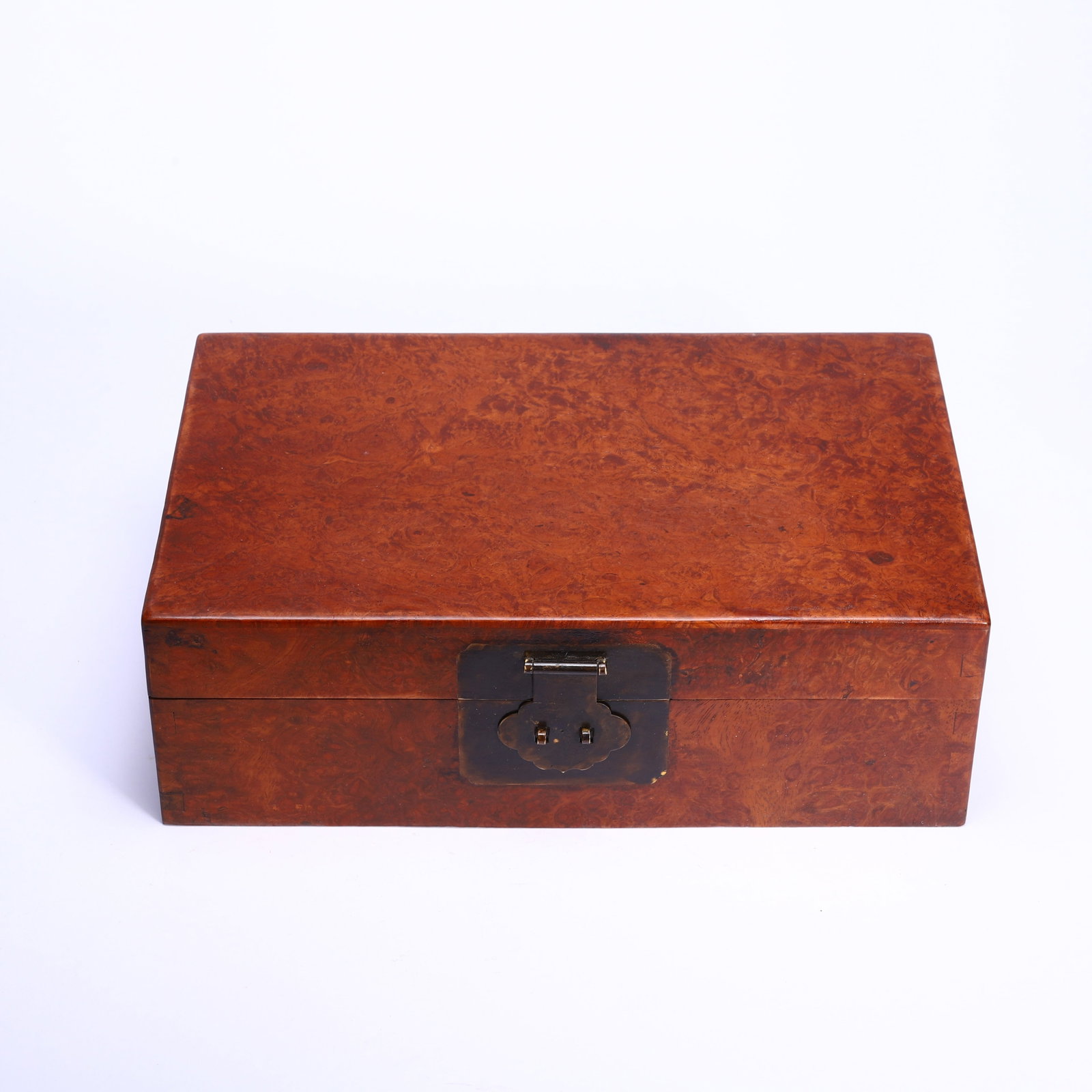 A LITERATI ANNATTO-WOOD BOX: A LITERATI ANNATTO-WOOD BOX (28 x 18 x 9cm,Weight 910g)