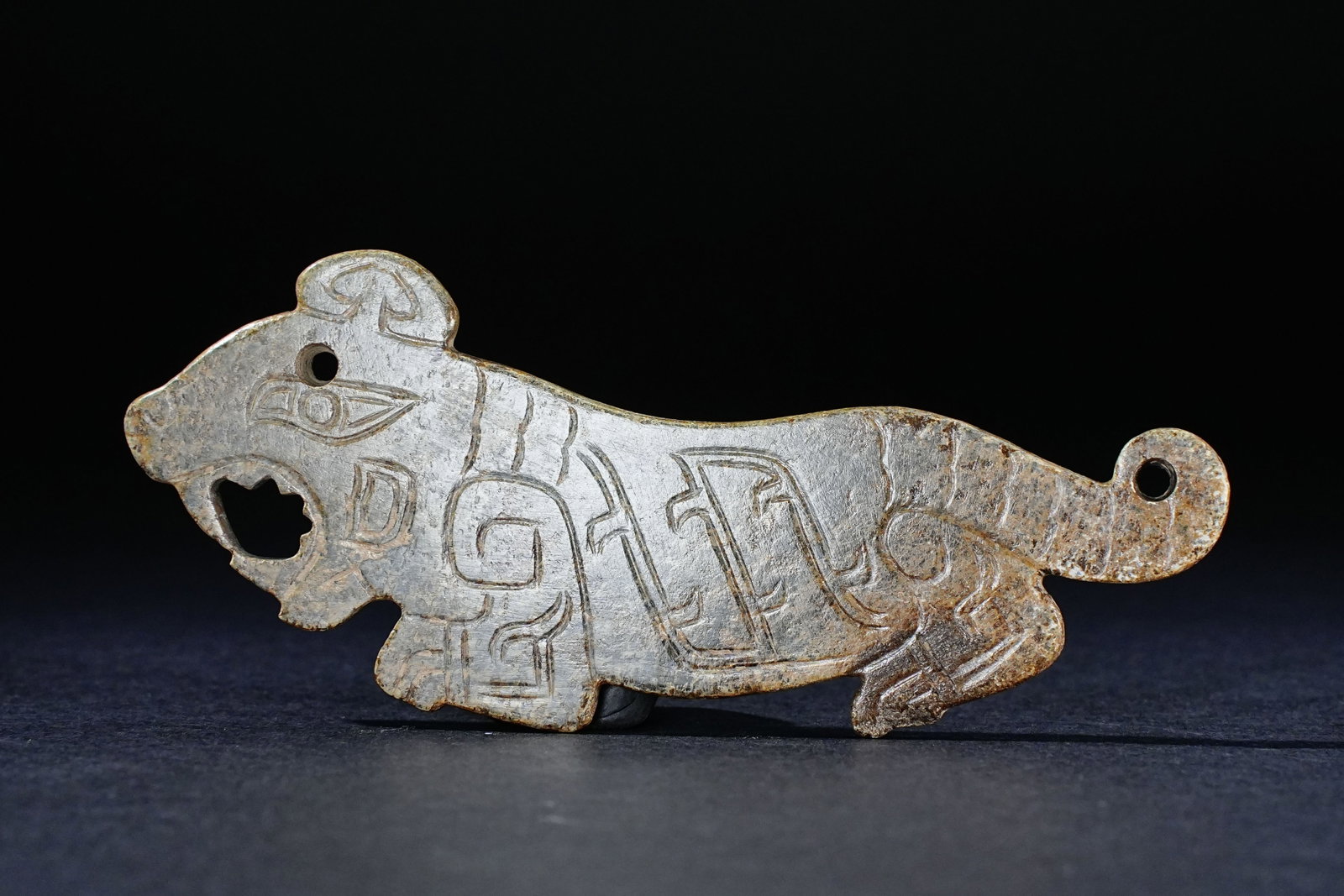 Jade Carved Beast Face Pattern Tiger Shape Bi - 2