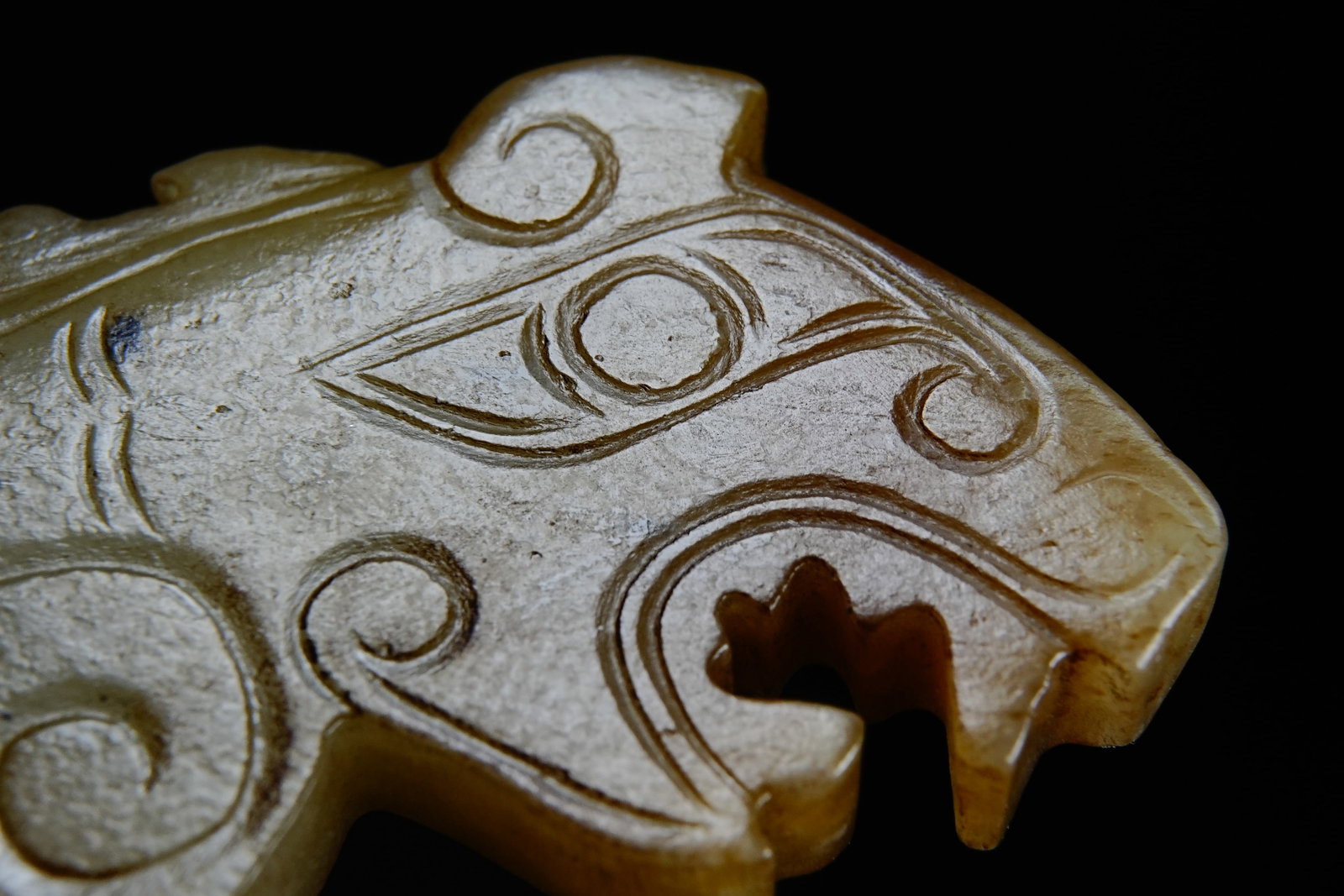Jade Carved Beast Face Pattern Tiger Shape Bi - 3