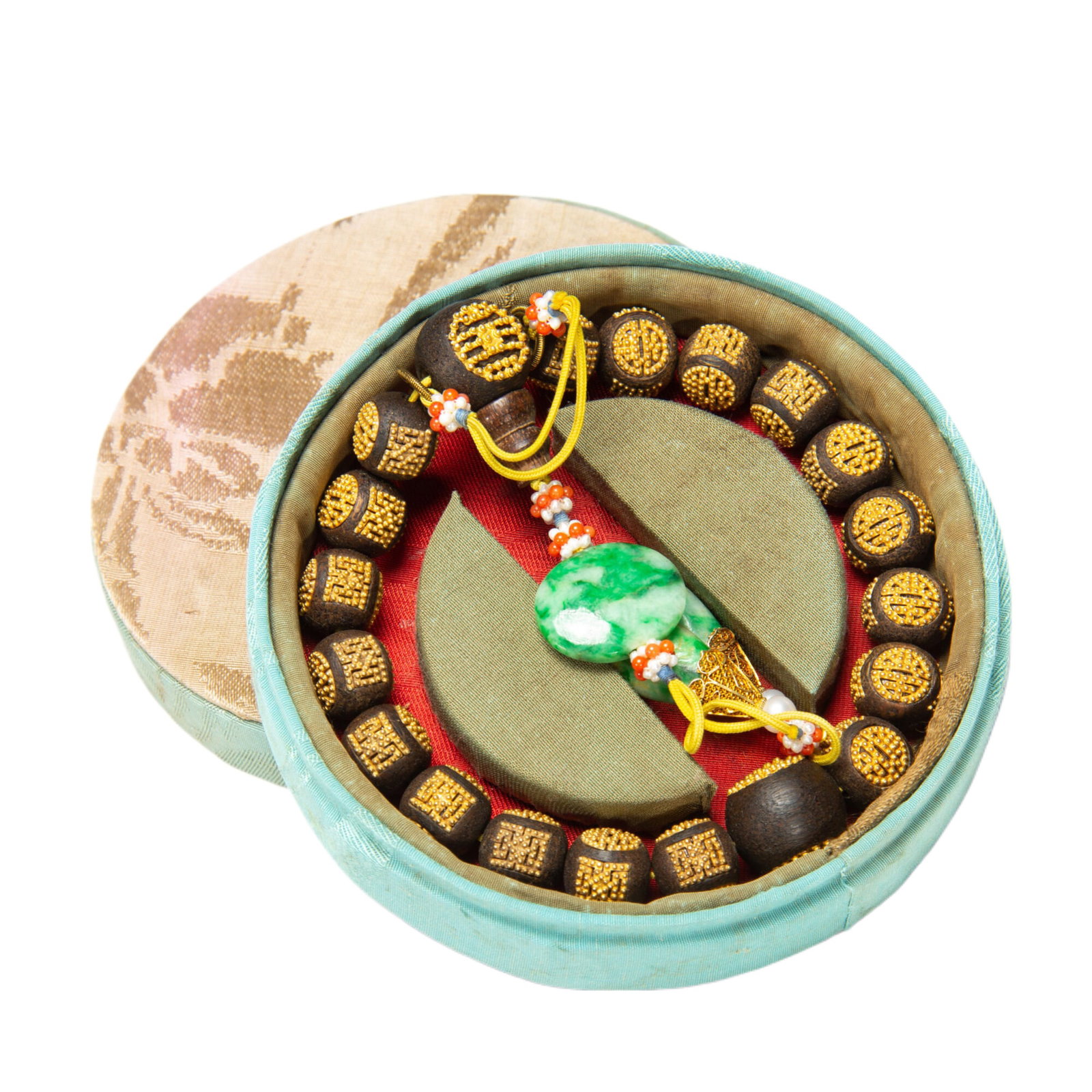 A CHINESE AGARWOOD PRAYER BEADS STRAND: A CHINESE AGARWOOD PRAYER BEADS STRAND (1.5 x 1.5cm,Weight 80g)