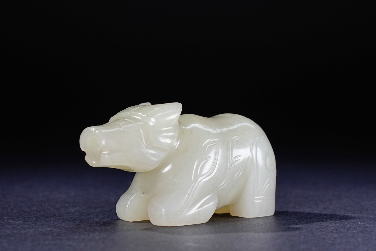 Jade Carved Beast Face Pattern Ox Shape Ornament - 2