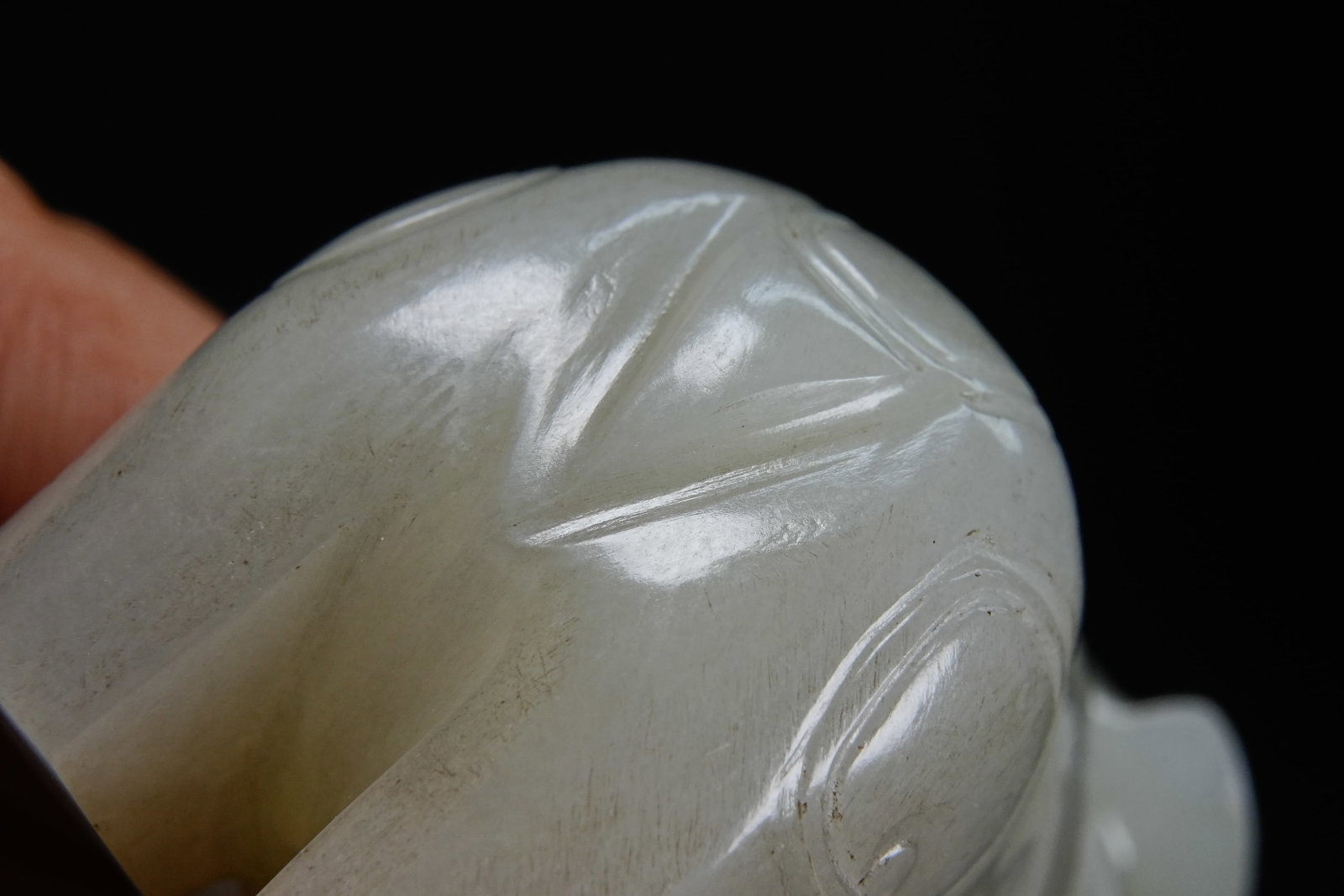 Jade Carved Beast Face Pattern Ox Shape Ornament - 9