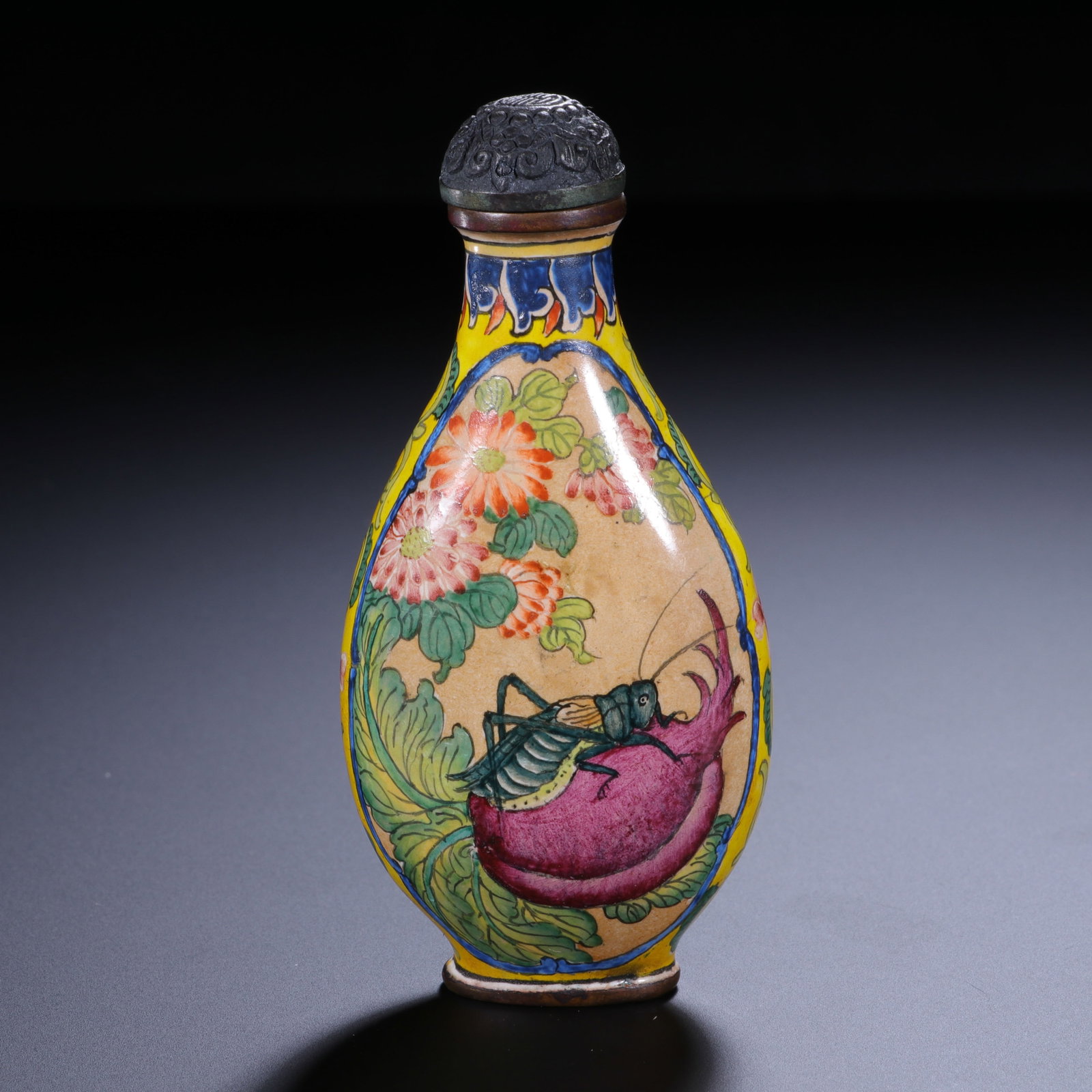 CHINESE ENAMELED SNUFF BOTTLE - 5