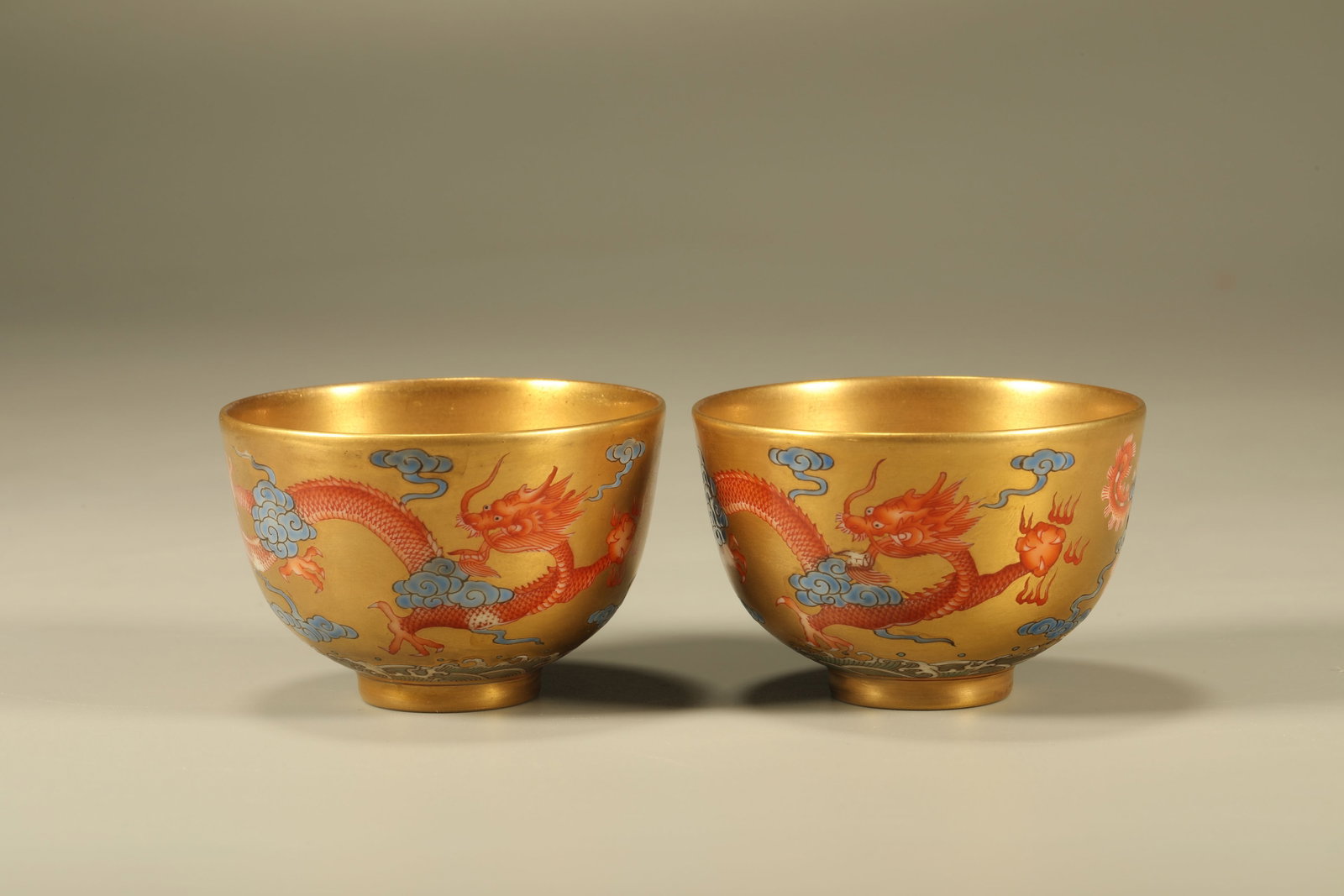 Pair of Orange Draw Gold Drawing Dragon and Phoenix Pattern Porcelain Cup: Pair of Orange Draw Gold Drawing Dragon and Phoenix Pattern Porcelain Cup (4 x 6cm)