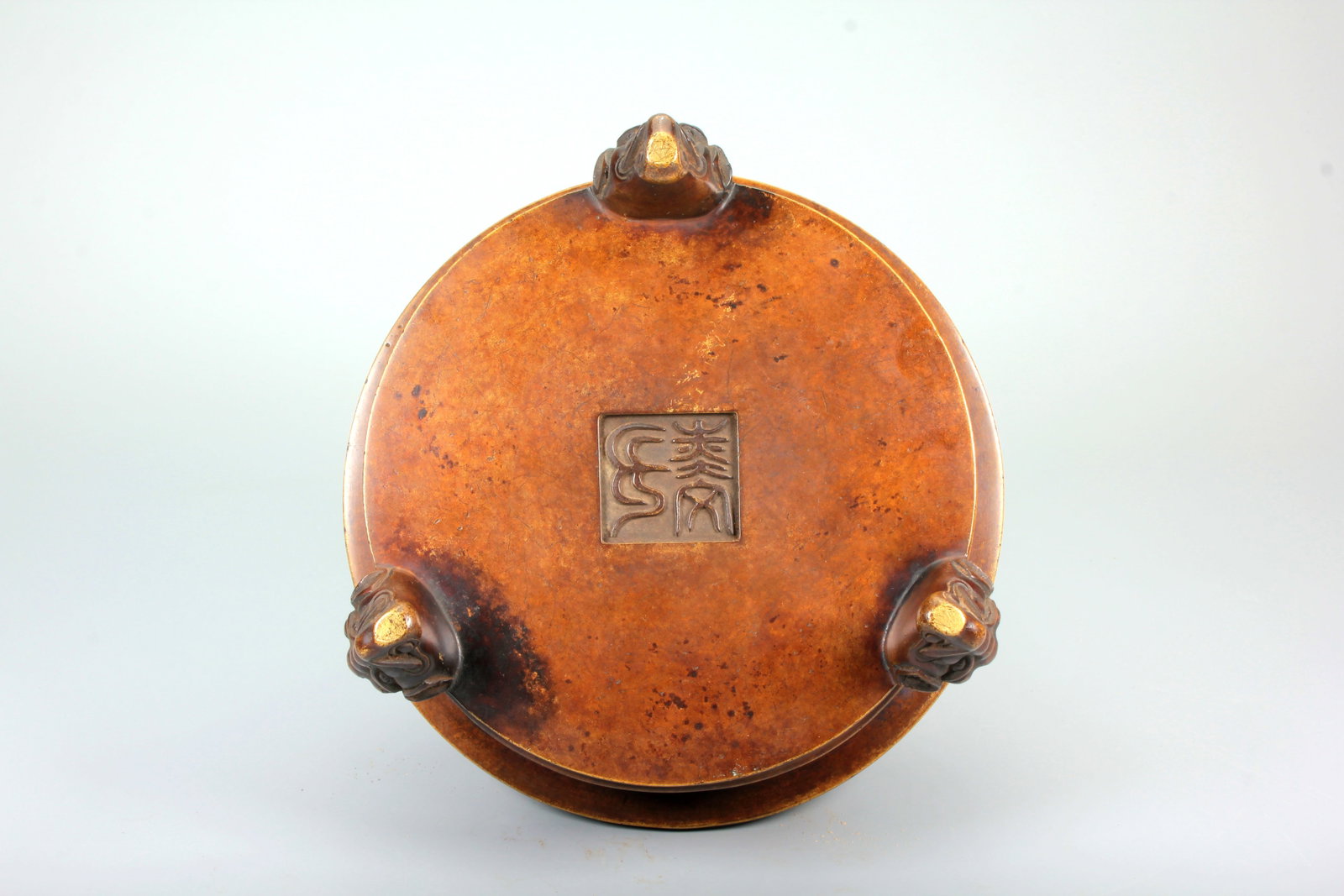 A ELEPHANT-LEGGED BOWSTRING PATTERN COPPER BURNER - 8