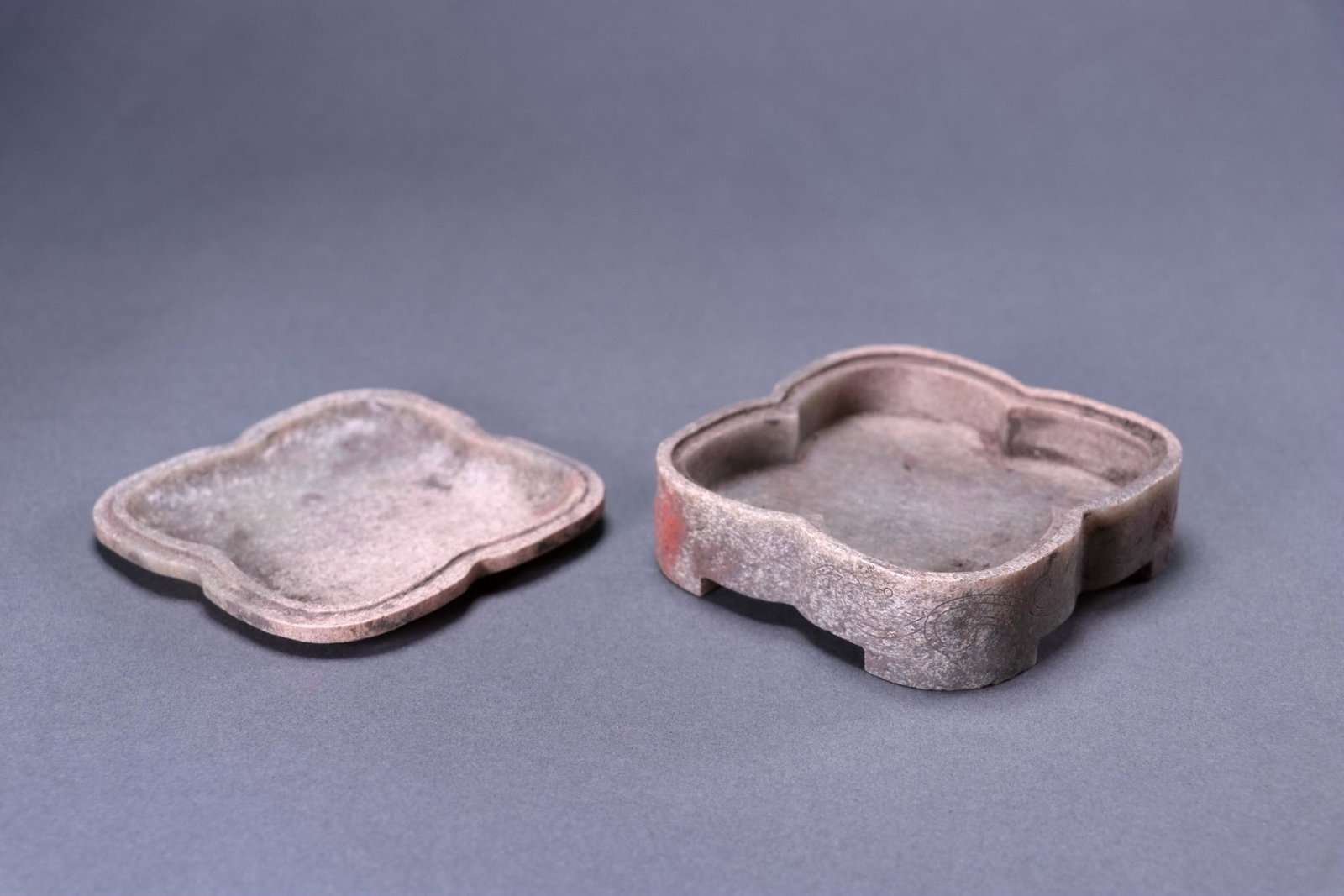 A JADE 'DRAGON' BOX AND COVER - 8