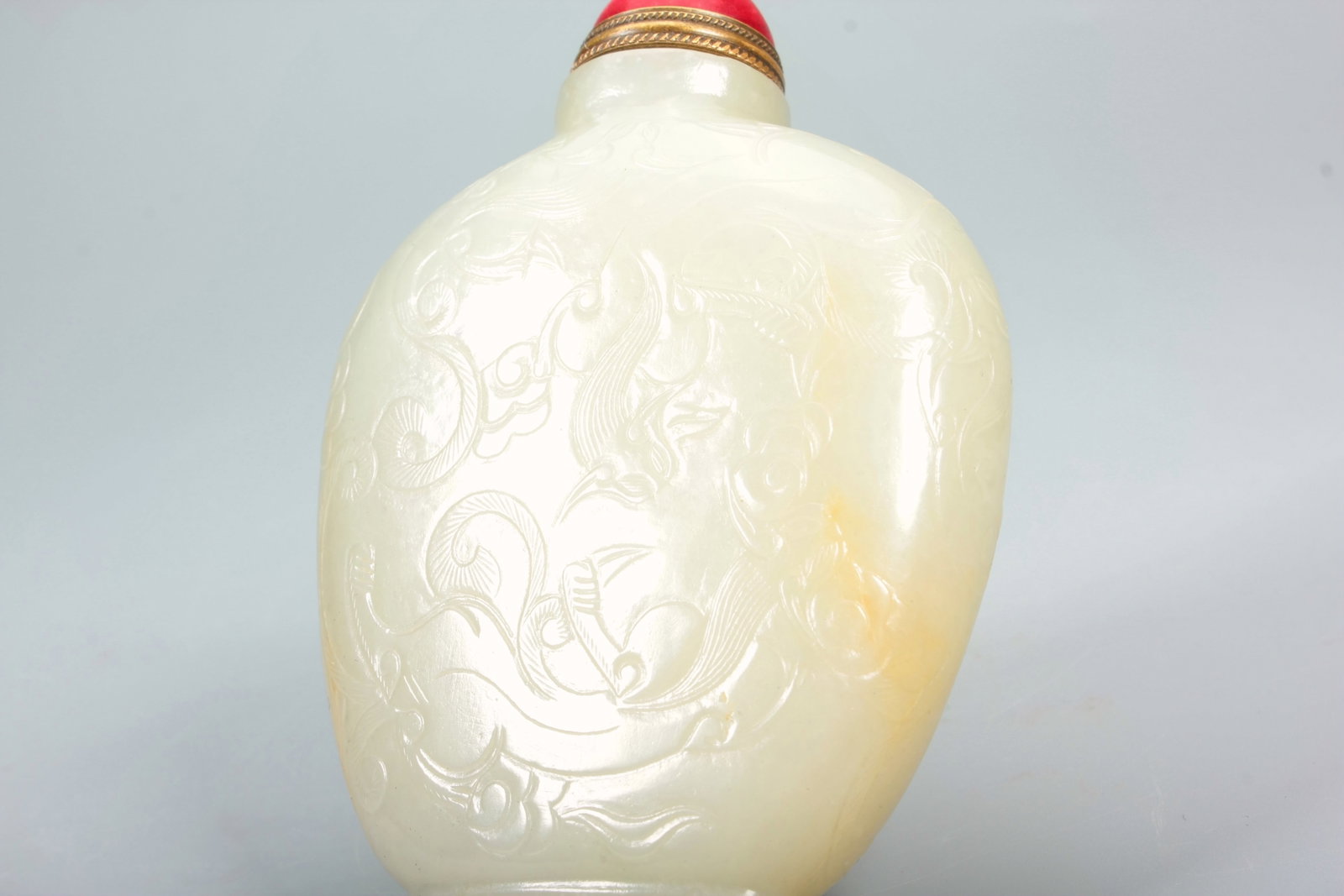 A JADE DRAGON SNUFF BOTTLE - 5