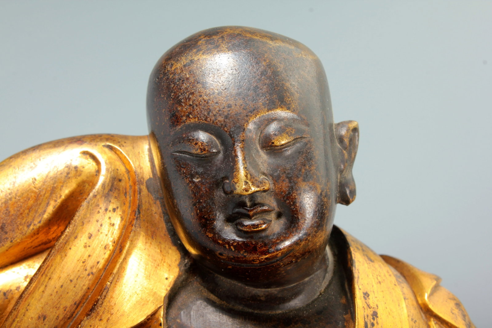 A COPPER GILT SLEEPING DREAMING ARHAT STATUE - 2