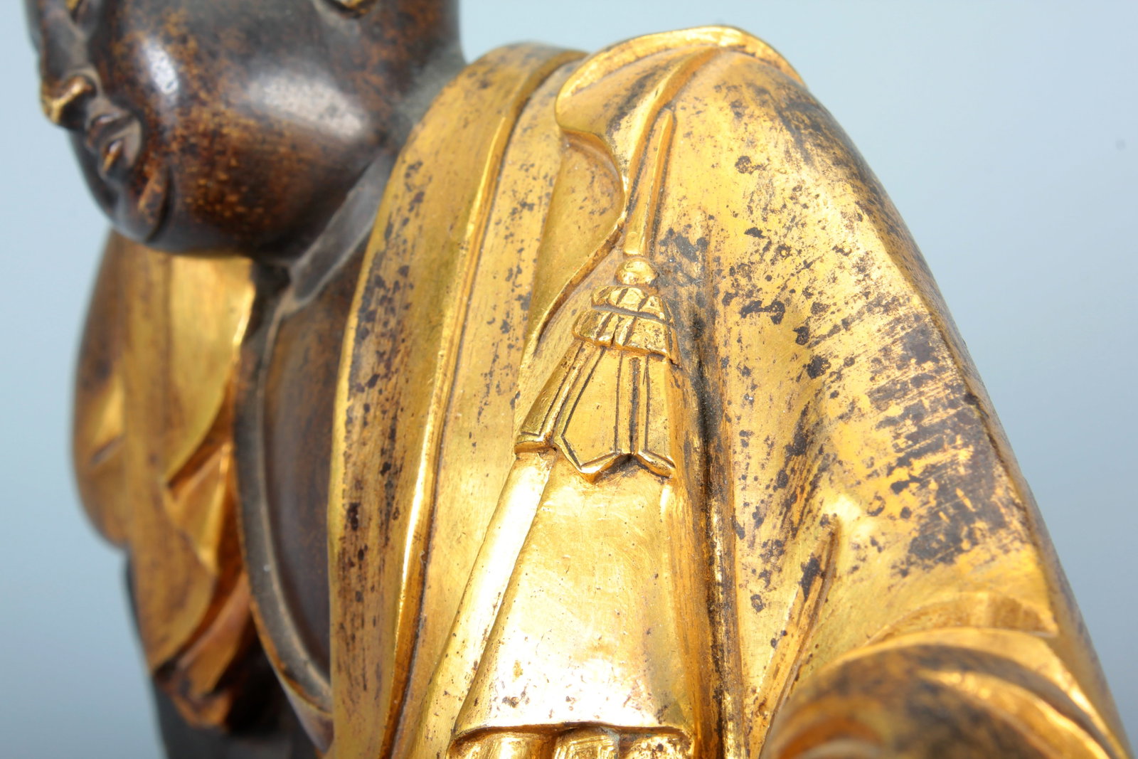 A COPPER GILT SLEEPING DREAMING ARHAT STATUE - 6