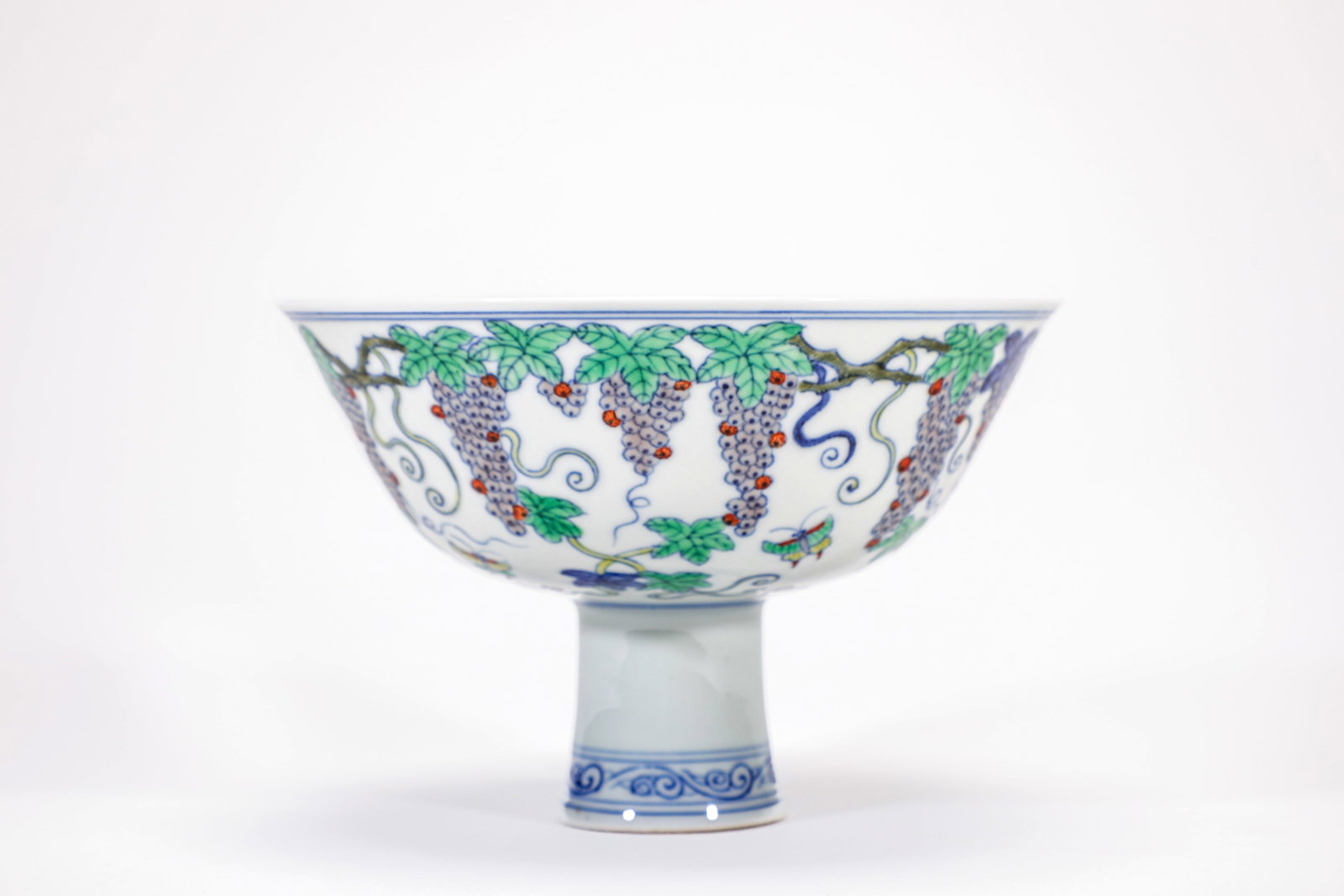 A DOUCAI 'GRAPES' STEM BOWL - 3