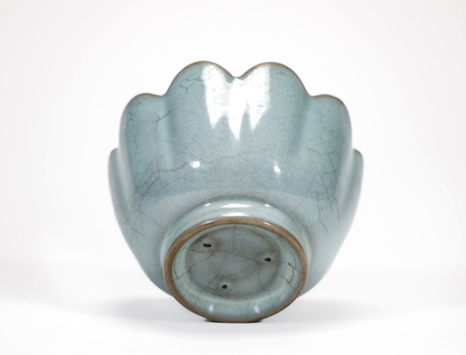 A RU-TYPE LOBED BOWL (SMALL) - 6