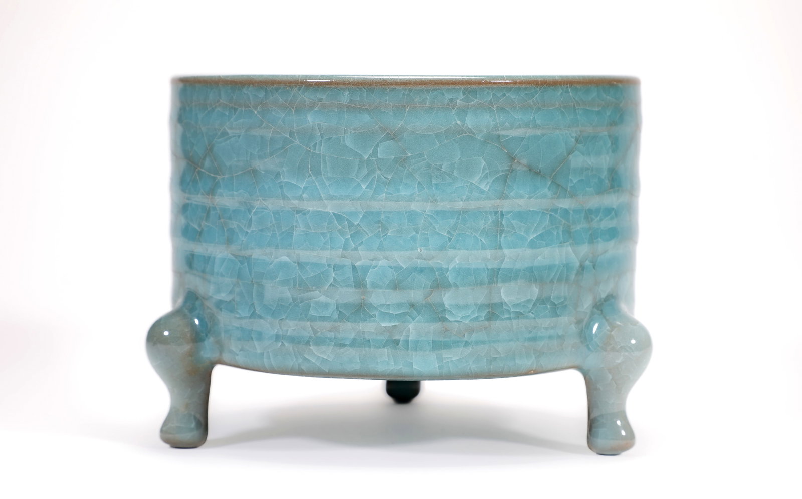 A RU-TYPE TRIPOD CENSER: A RU-TYPE TRIPOD CENSER Size:Width:14.5 Height:11.5