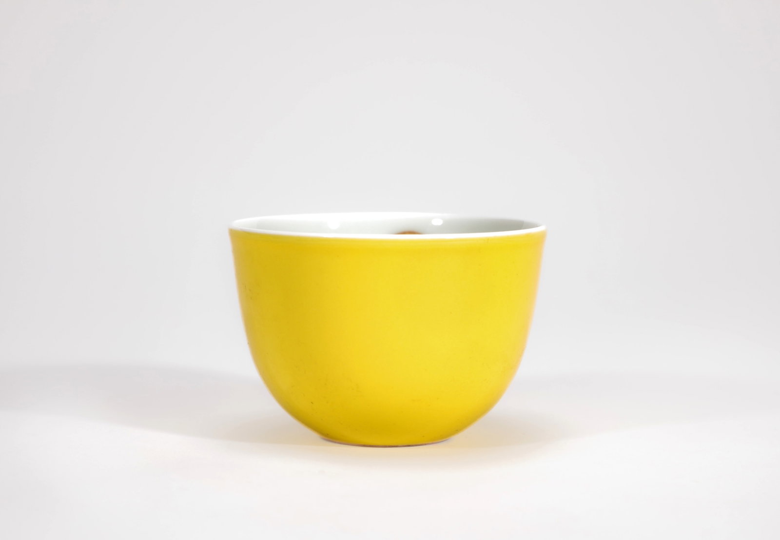 A YELLOW-GLAZED BOWL - 3