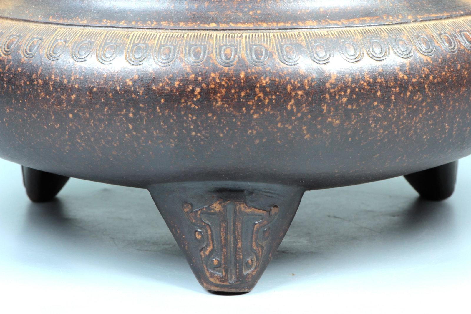 A ZISHA 'DRAGON' HANDLED CENSER - 2