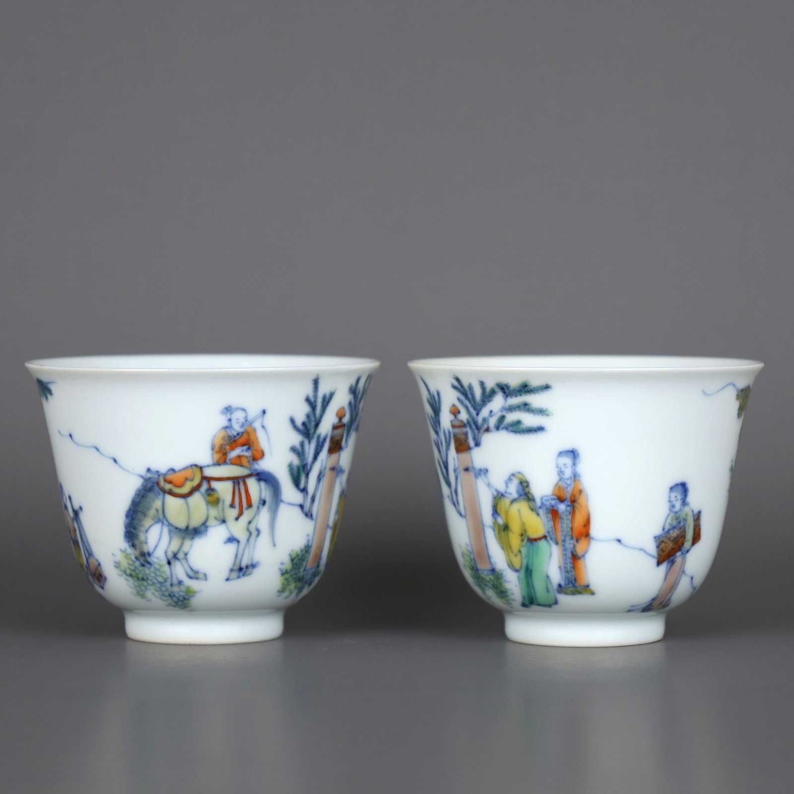A PAIR OF DOUCAI 'FIGURES' CUPS (1 of 11)