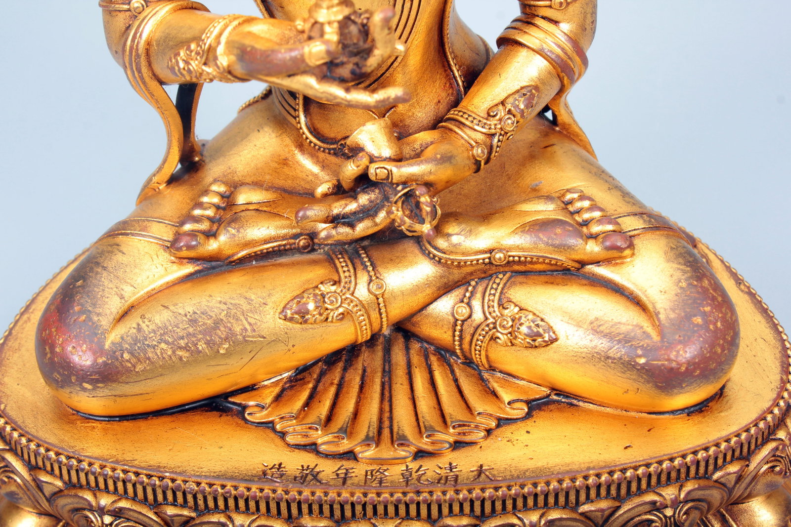 A GILT-BRONZE VAJRASATTVA STATUE - 4
