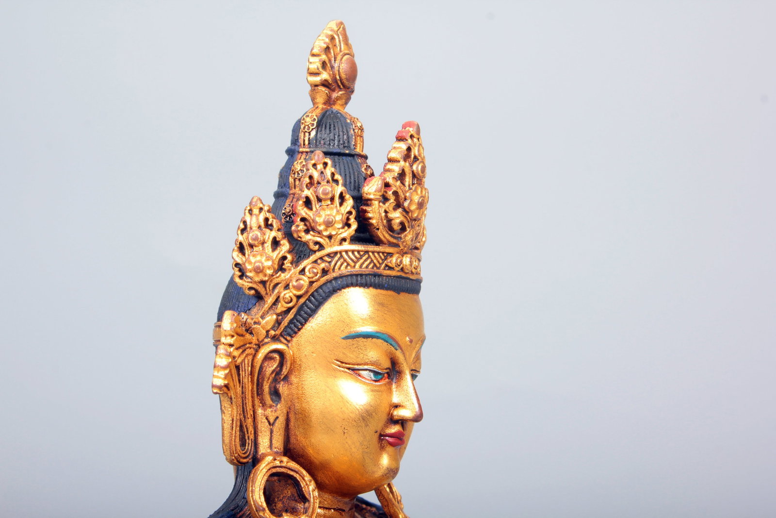 A GILT-BRONZE VAJRASATTVA STATUE - 8