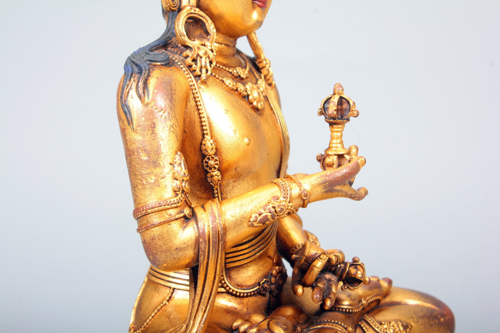 A GILT-BRONZE VAJRASATTVA STATUE - 9