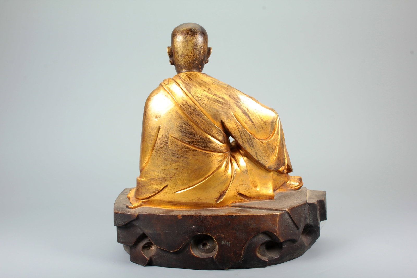 A COPPER GILT MEDITATING ARHAT STATUE - 11