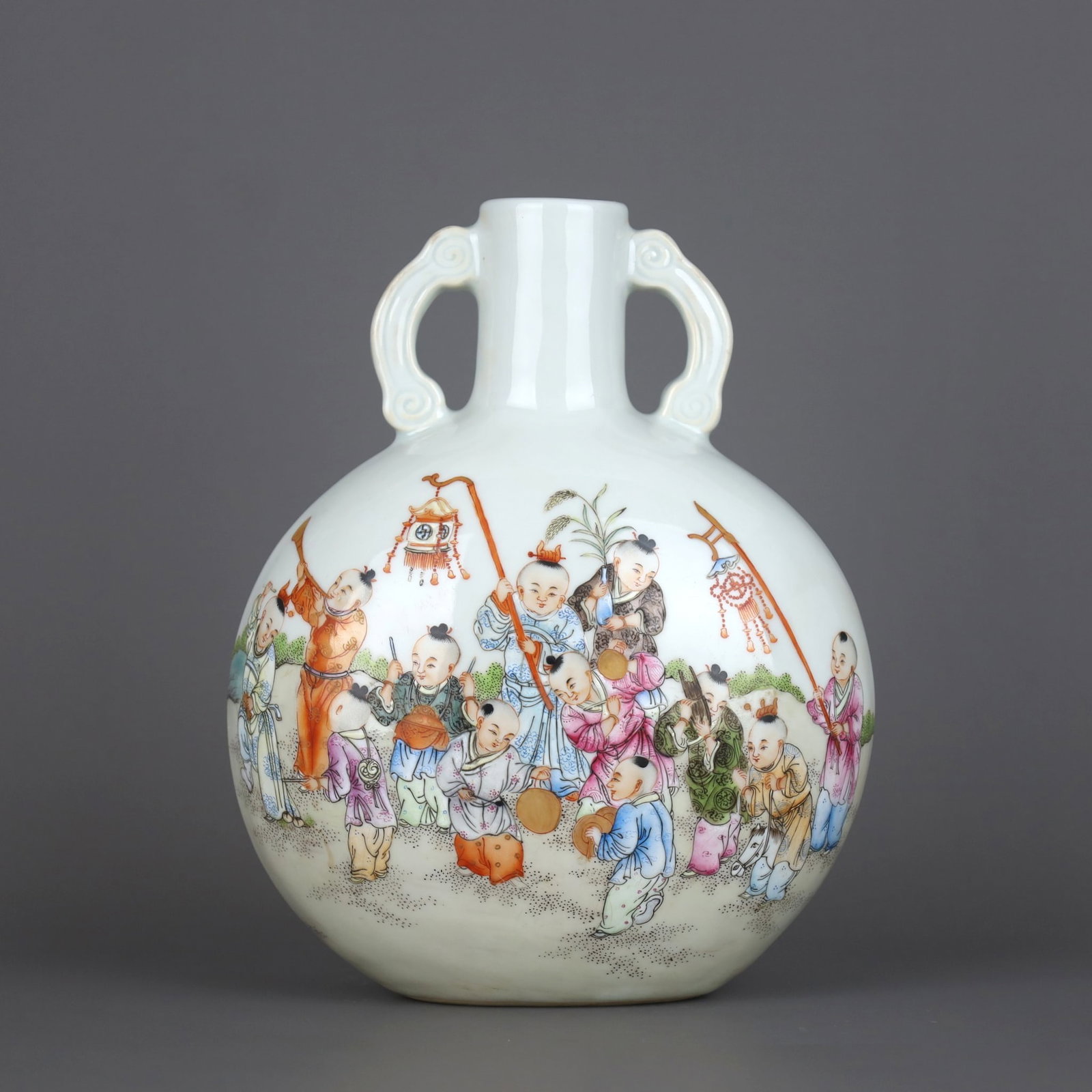 A FAMILLE ROSE 'BOYS' FLATTENED VASE: A FAMILLE ROSE 'BOYS' FLATTENED VASE Height:19.8cm,Diam:16.3cm
