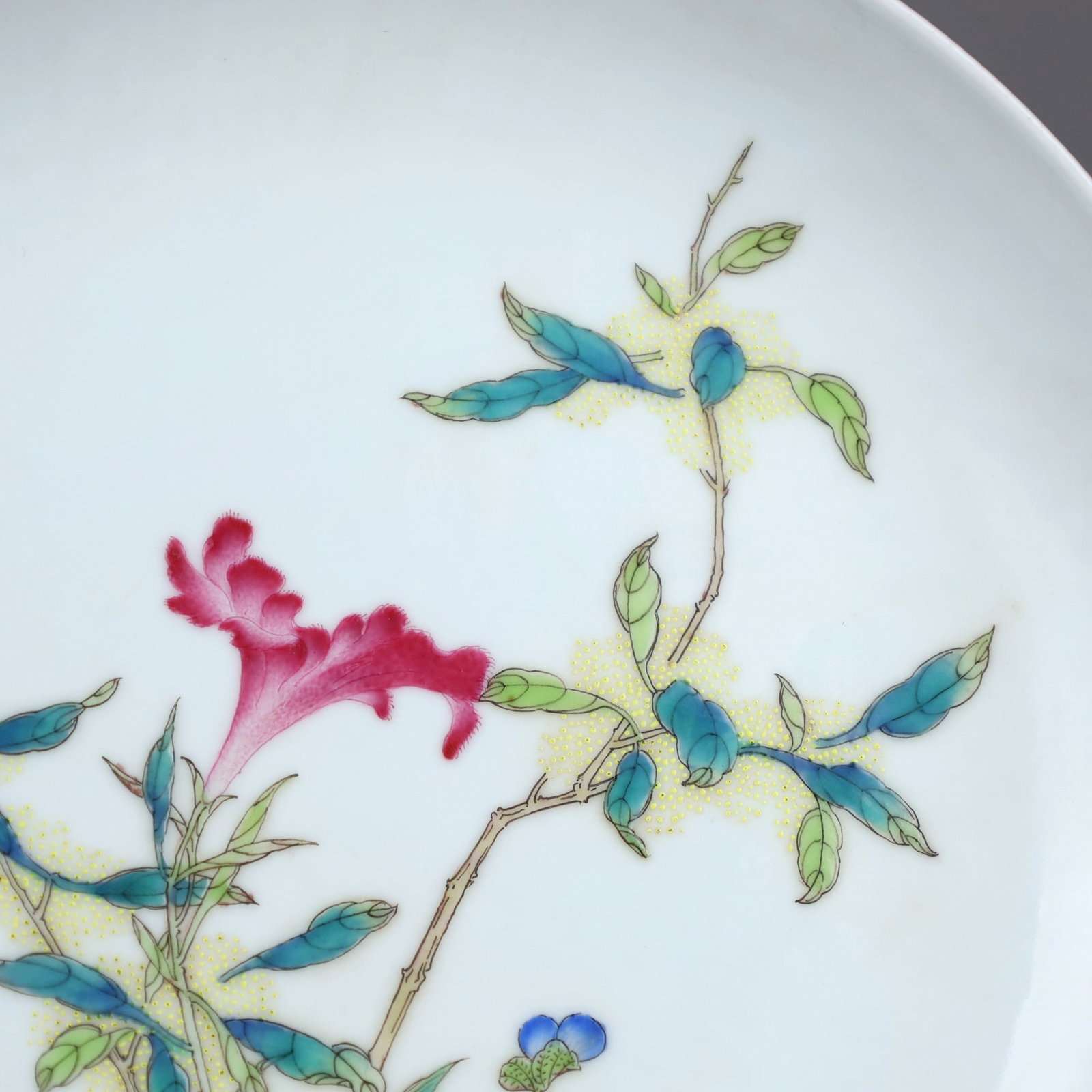 AN ENAMELED 'FLOWERS' DISH - 3