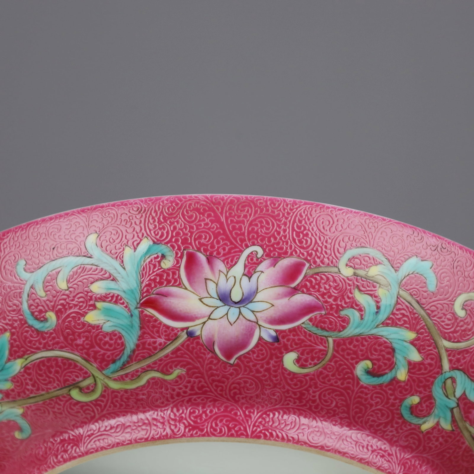 AN ENAMELED 'FLOWERS' DISH - 7