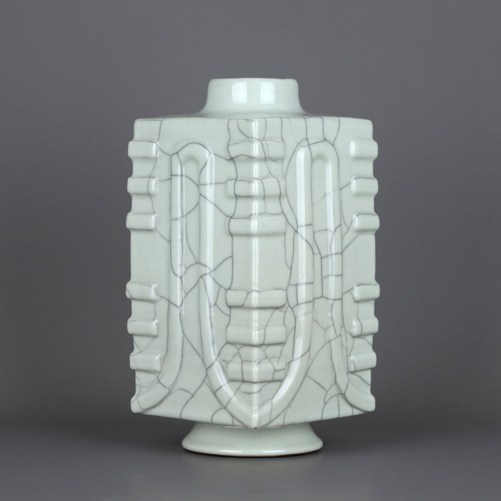 A GE-TYPE CONG-FORM VASE - 2