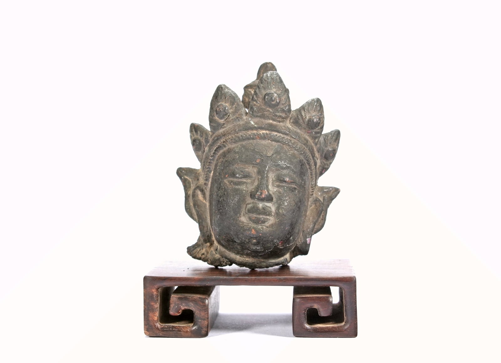 A BRONZE BUDDA HEAD ROSEWOOD SCROLL-SHAPED BASE - 2