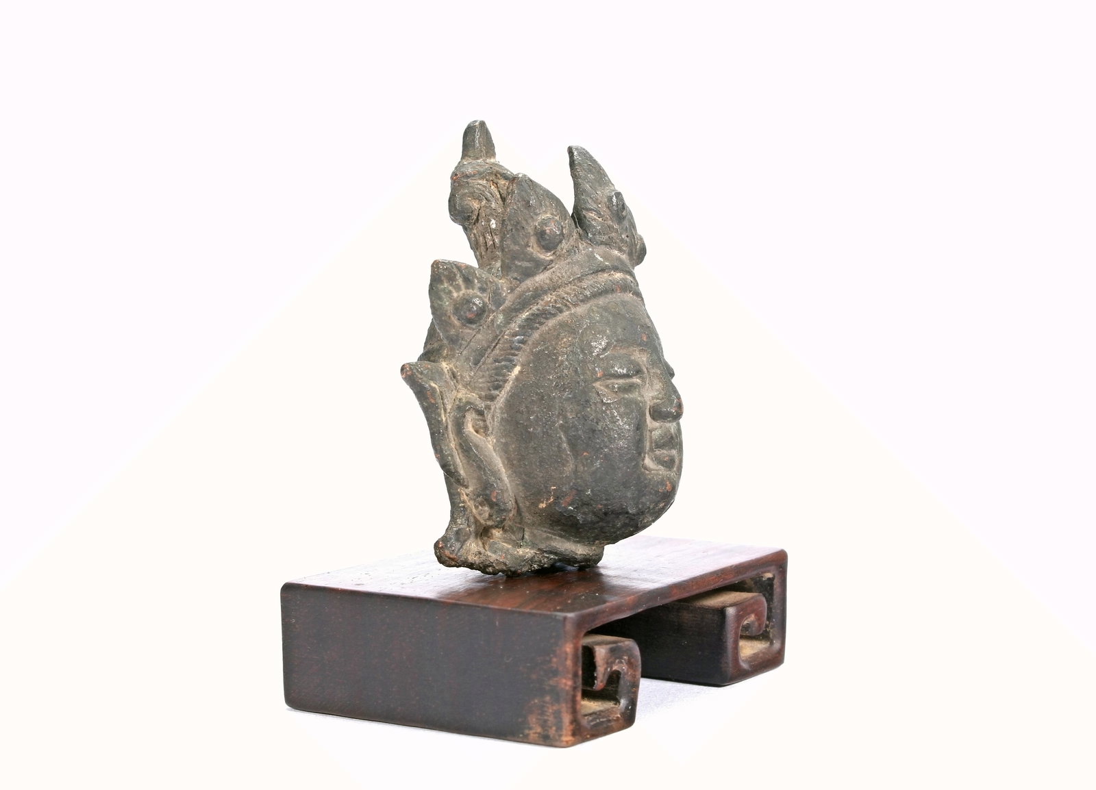 A BRONZE BUDDA HEAD ROSEWOOD SCROLL-SHAPED BASE - 3