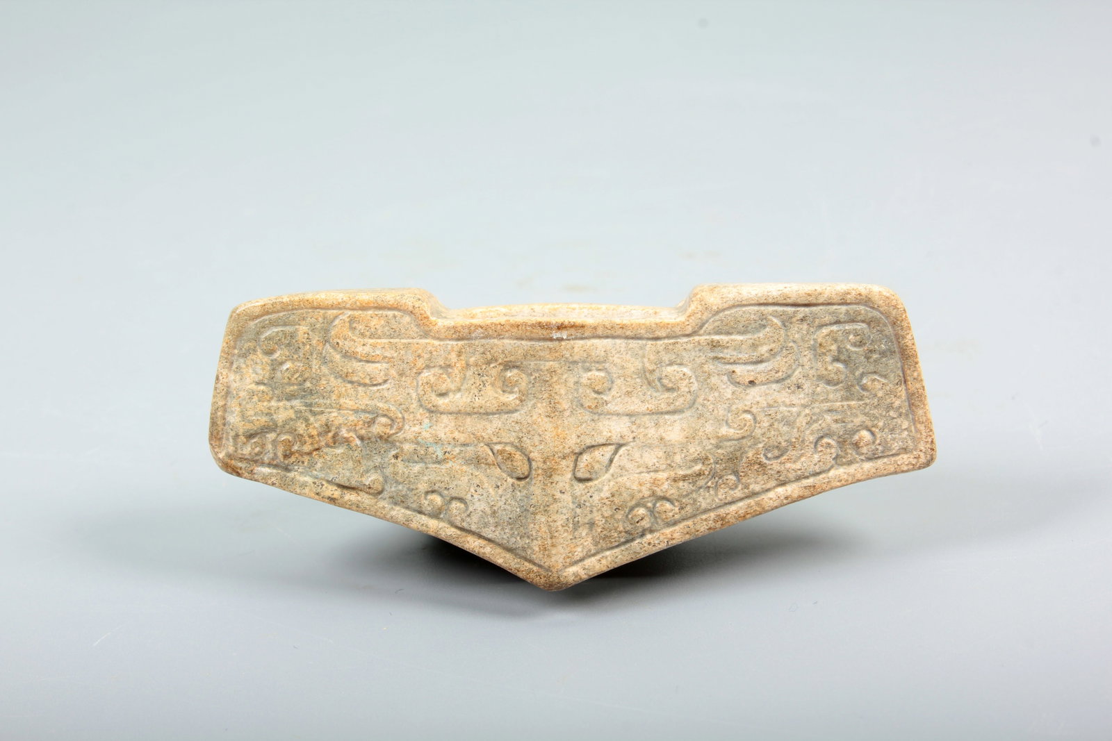 A DRAGON JADE SWORD GUARD - 3