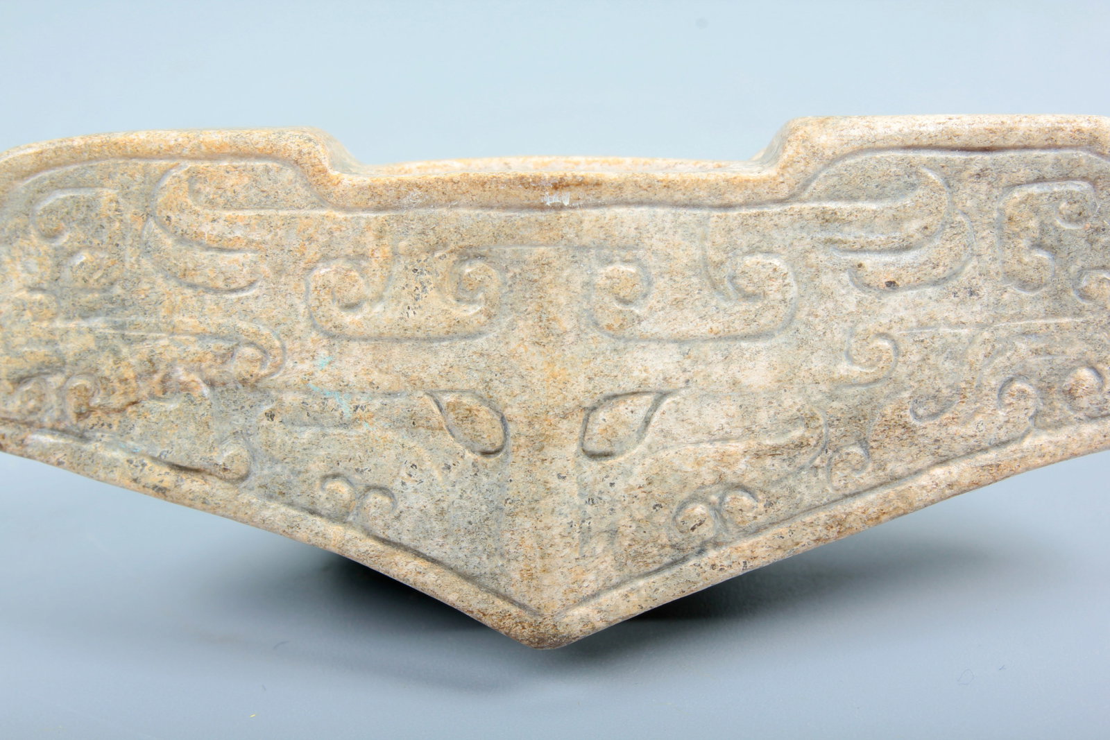 A DRAGON JADE SWORD GUARD - 4