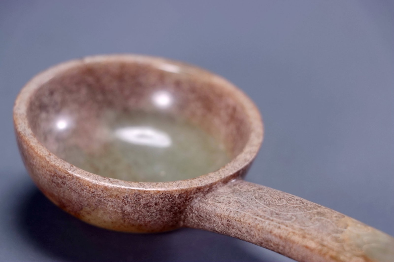 A JADE 'BEAST AND DRAGON' SPOON - 2