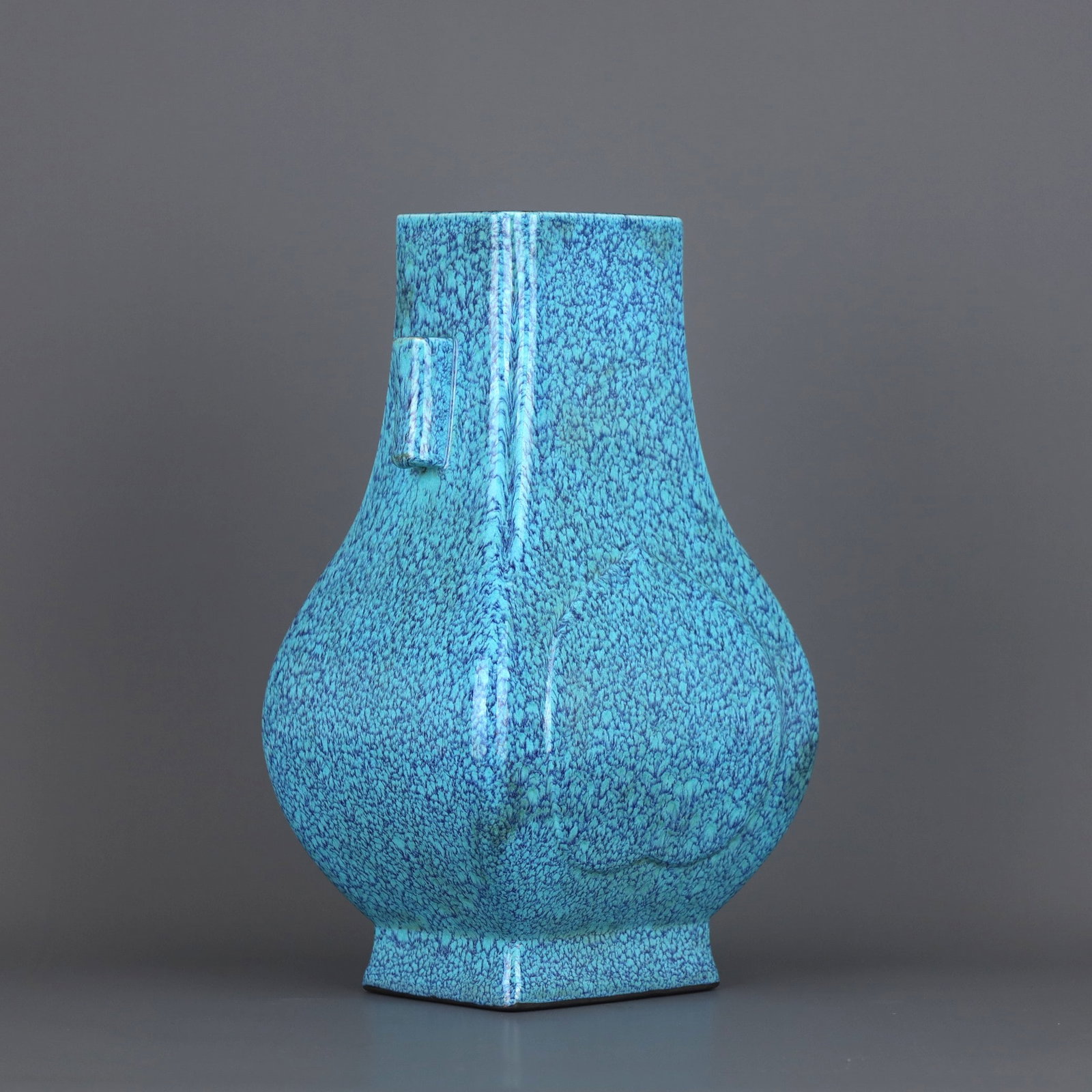 A LUJUN-GLAZED VASE WITH HANDLES - 2
