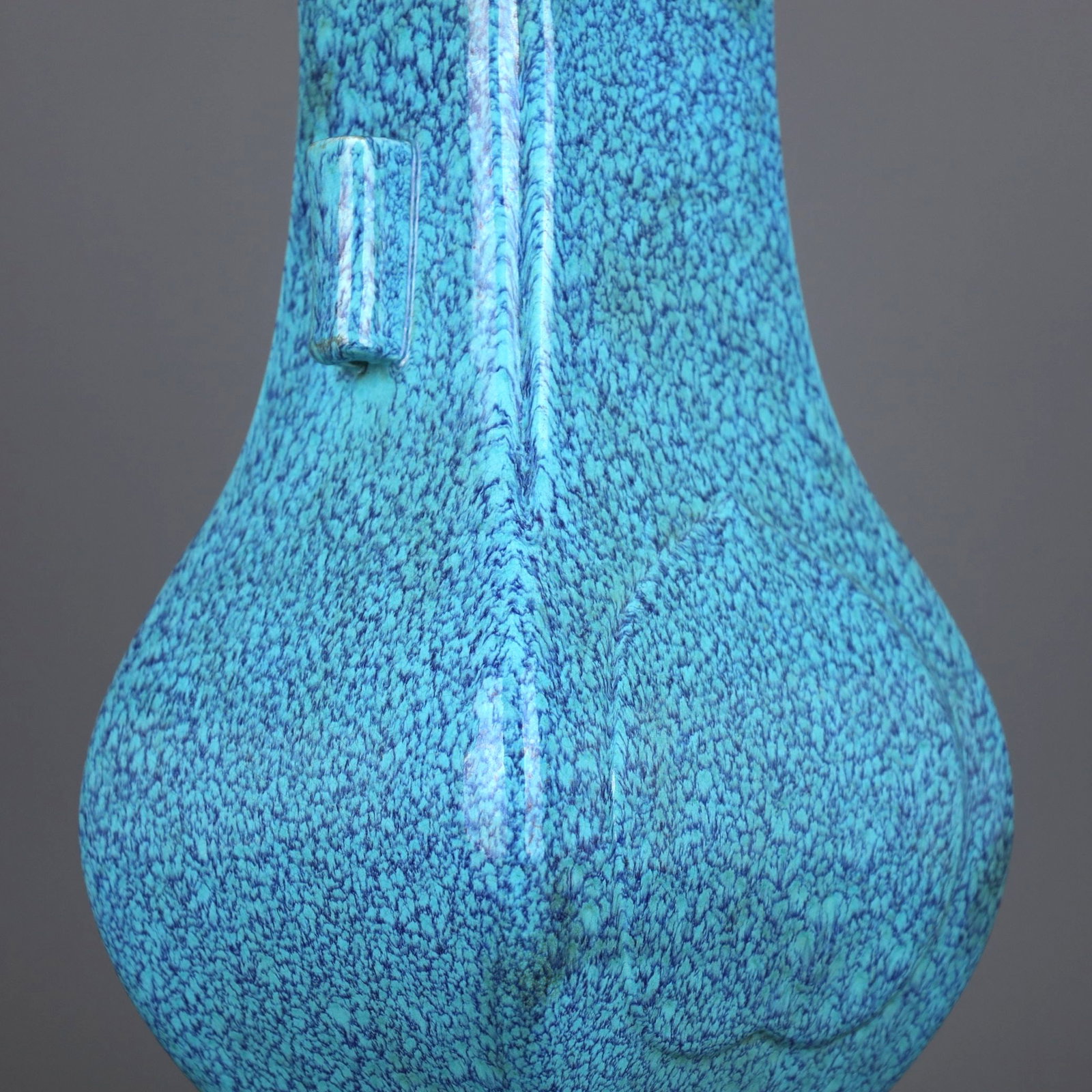 A LUJUN-GLAZED VASE WITH HANDLES - 7