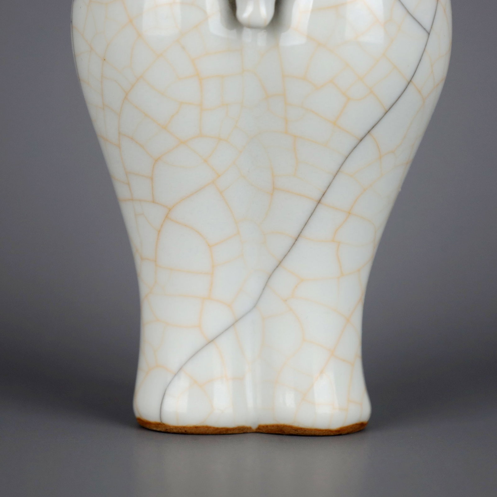 A GE-TYPE 'DRAGON' PRUNUS VASE - 4