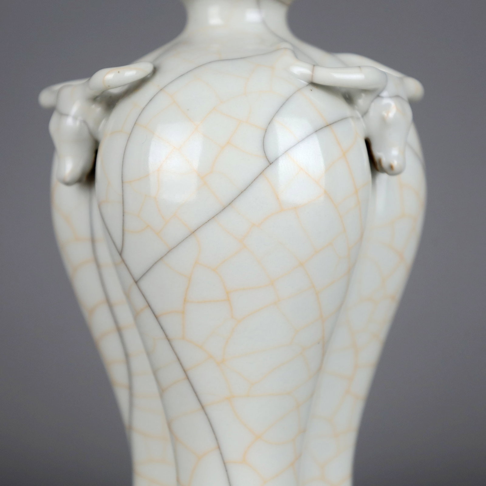 A GE-TYPE 'DRAGON' PRUNUS VASE - 7