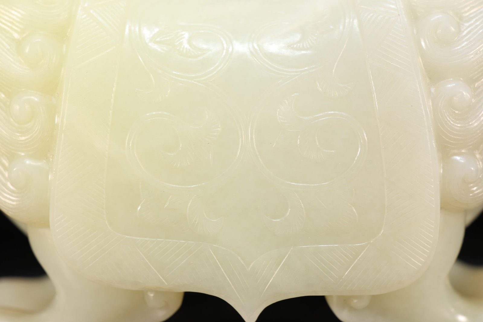 Jade Carved Flower Pattern Beast Shape Pillow - 3