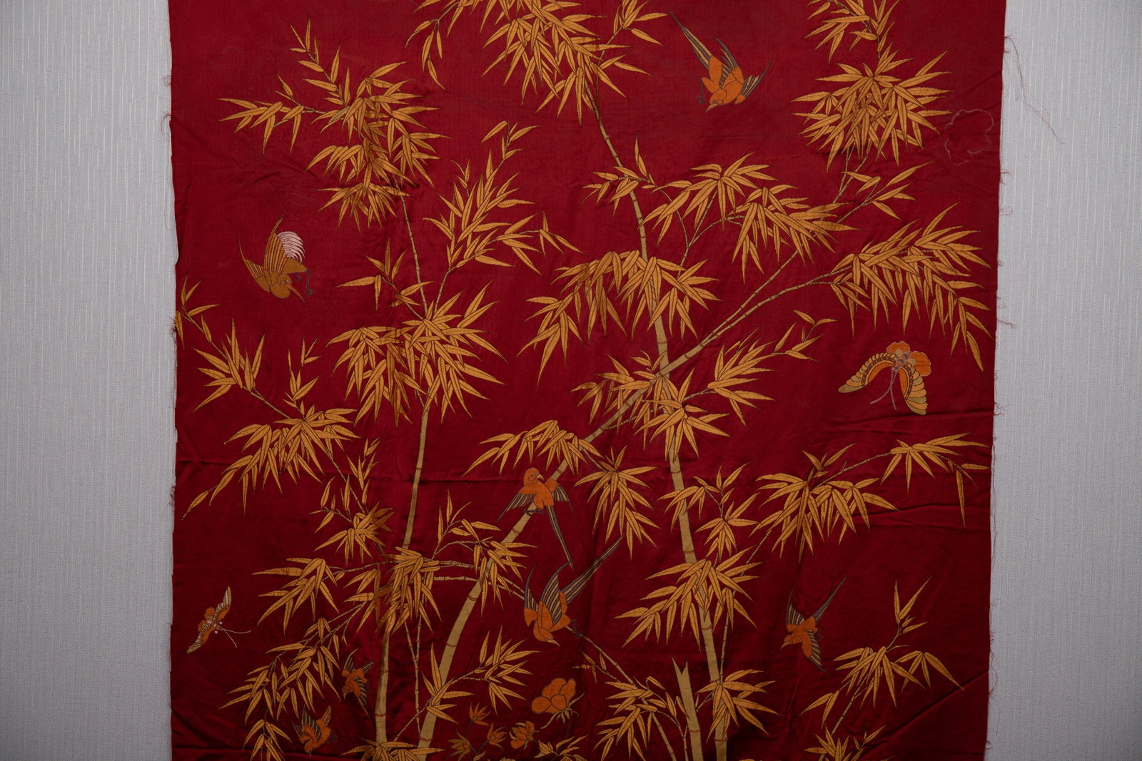 Silk Embroidery Flower and Bird Pattern Kesi - 3