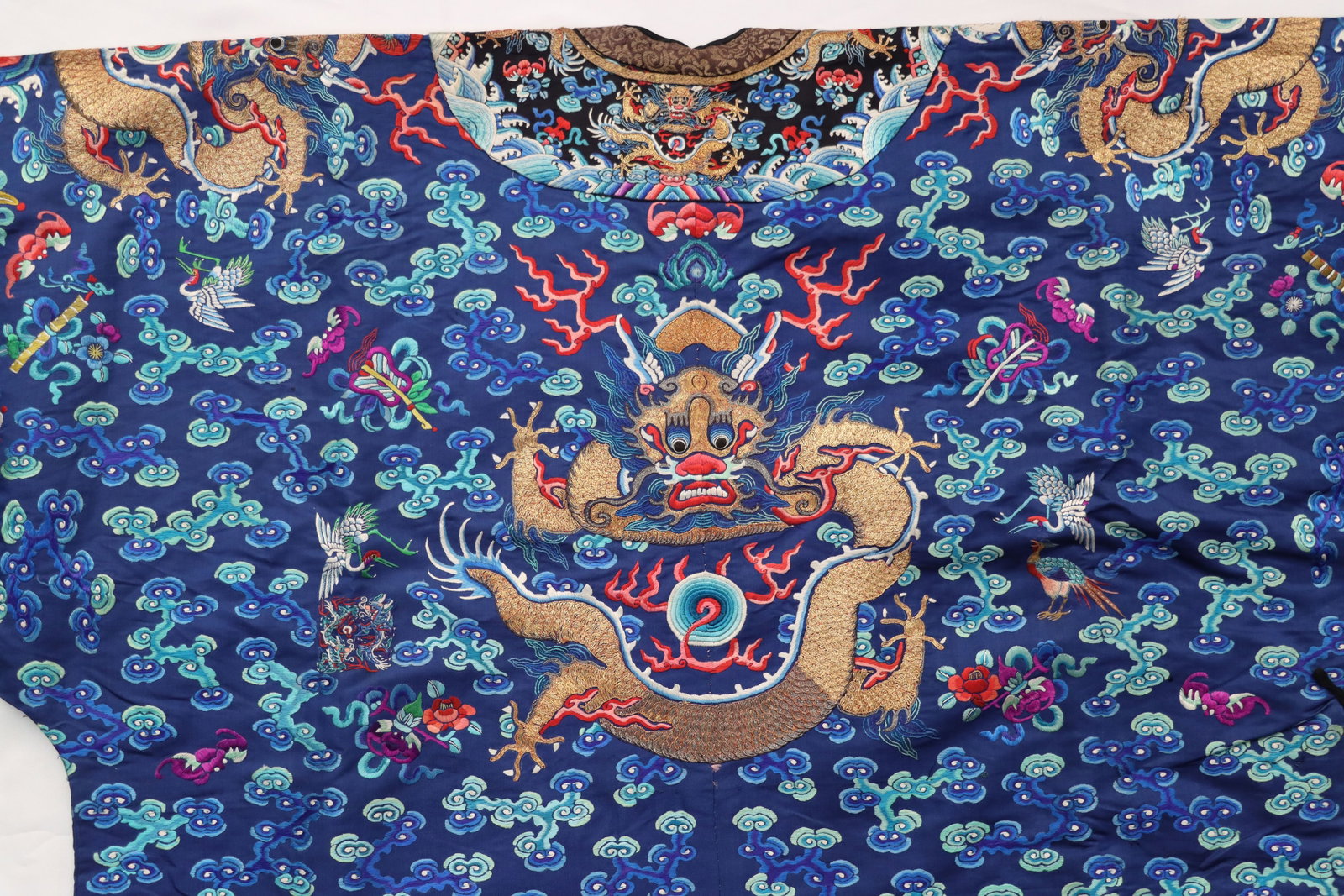 Silk Embroidery Cloud and Dragon Pattern Dragon Robe - 8