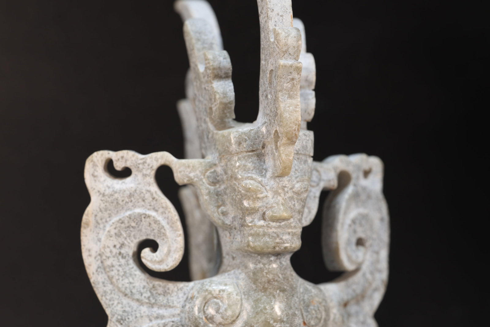 Jade Carved Beast Shape Figure - 2