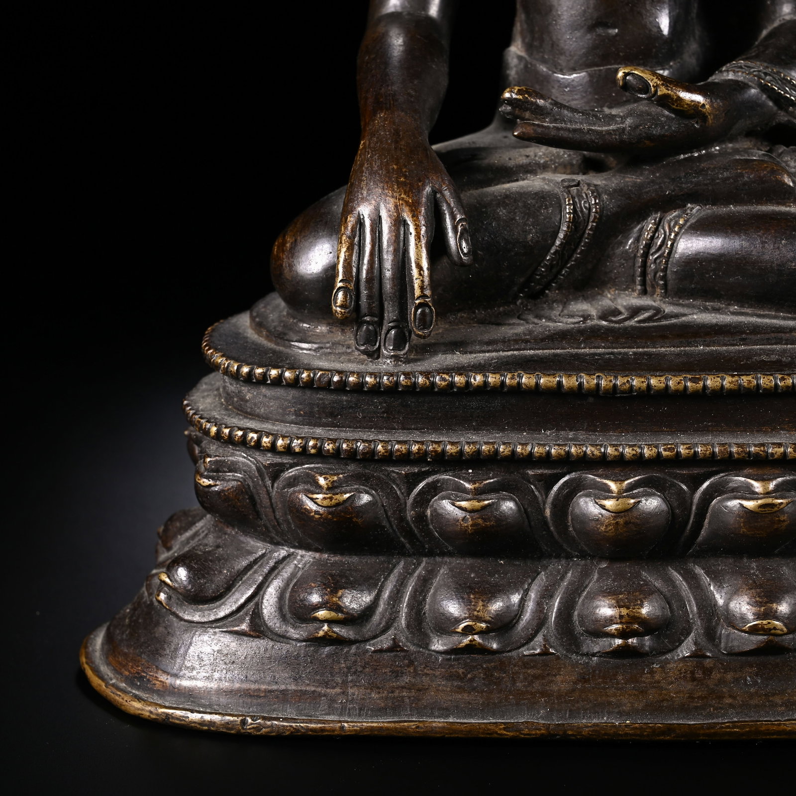 Bronze Sakyamuni Figure - 3