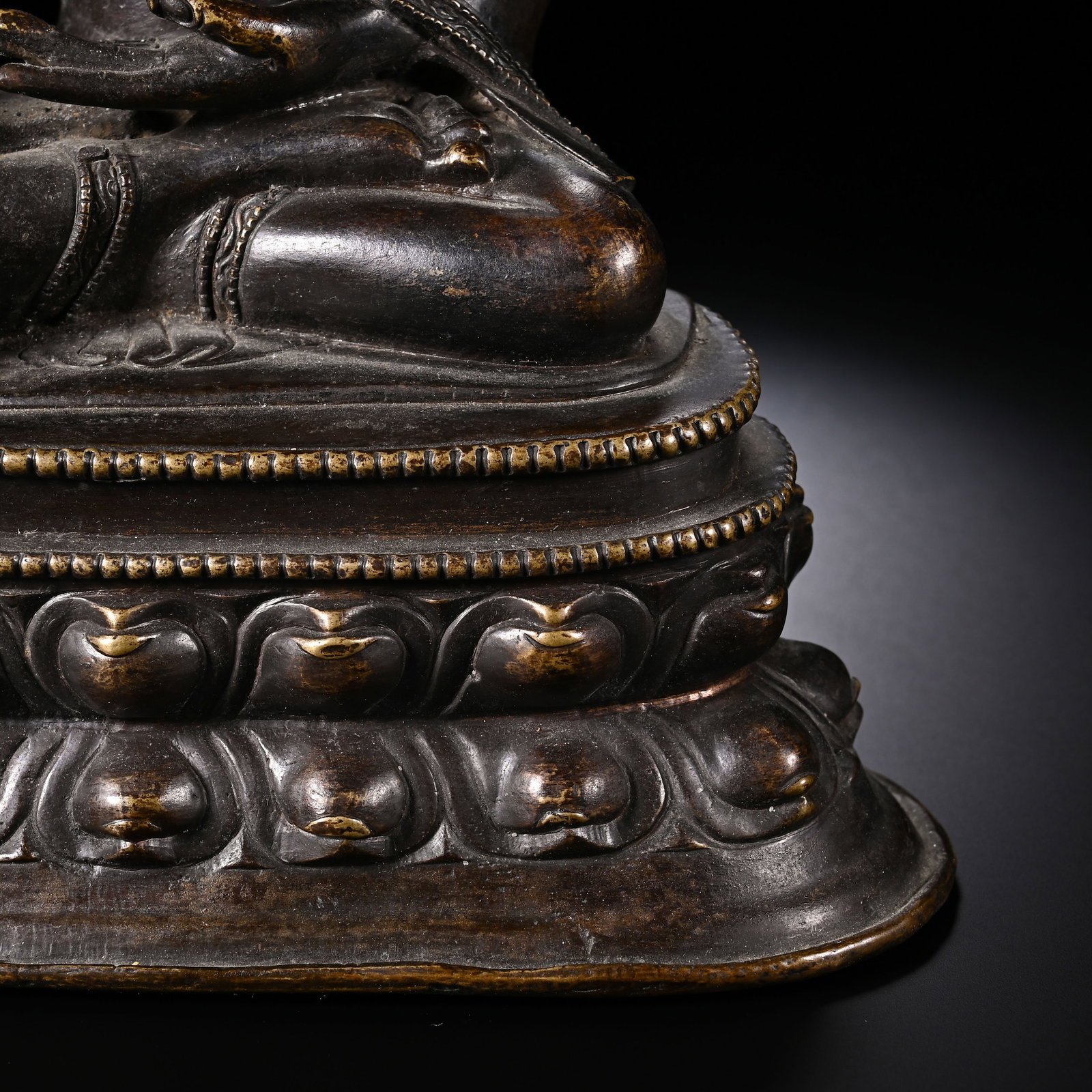 Bronze Sakyamuni Figure - 4