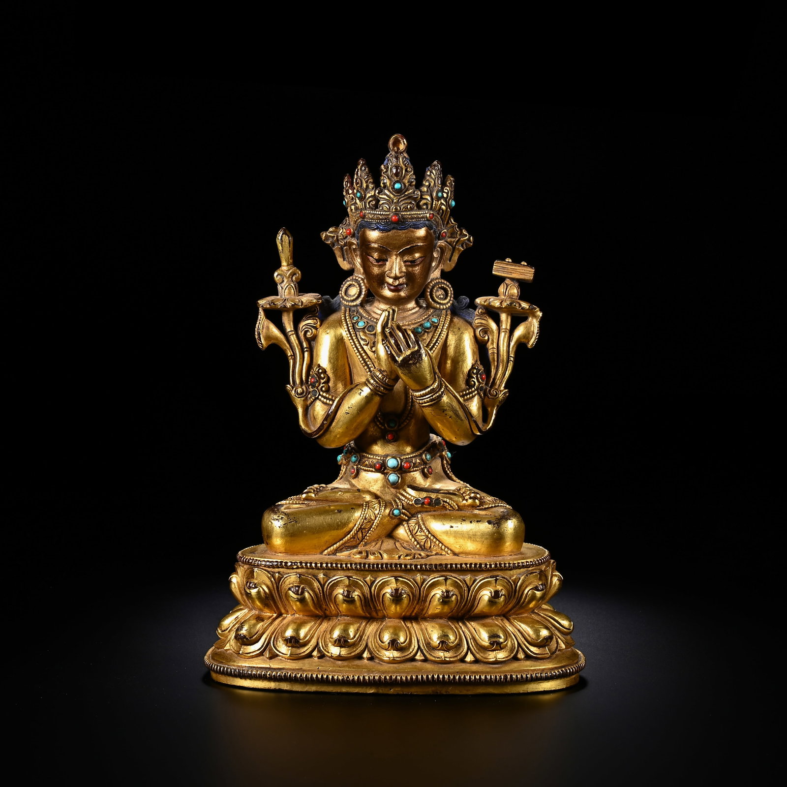 Gilt Bronze GuanYin Figure: Gilt Bronze GuanYin Figure (17 x 11.5cm)