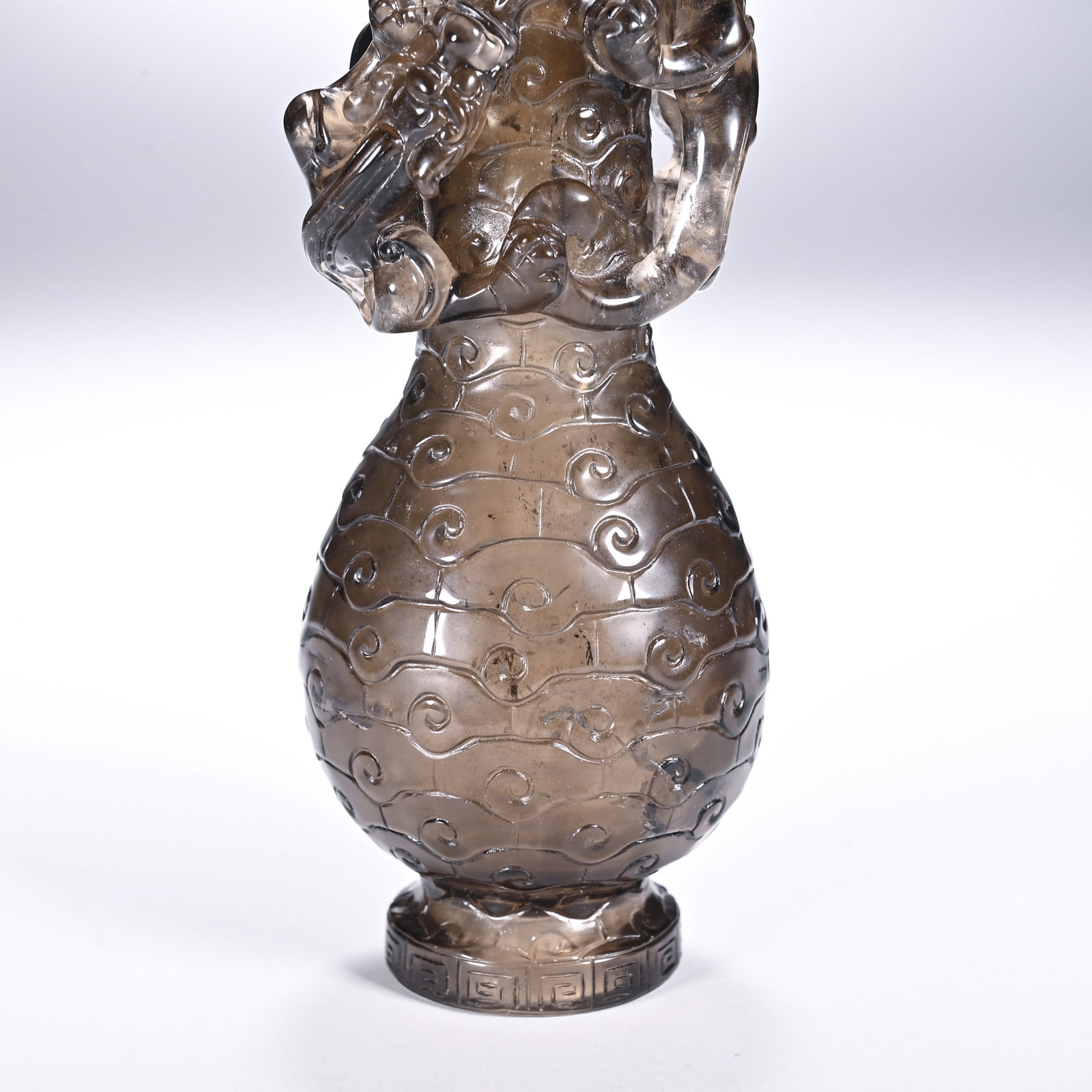 Black Crystal Carved Chi Dragon Pattern Vase - 3