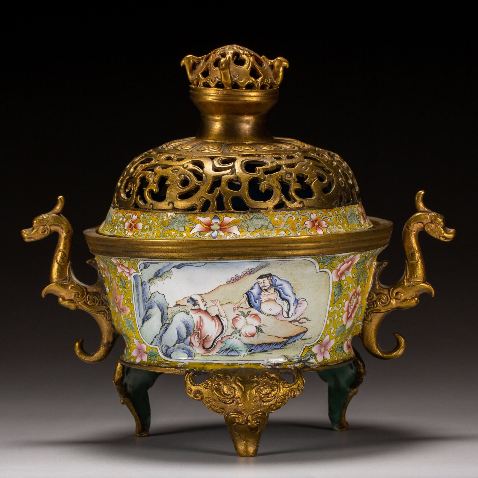 A Chinese Painted Enamel Censer with Gilt Mounts: A Chinese Painted Enamel Censer with Gilt Mounts (17.5 x 12 x 16cm,Weight 1010g)