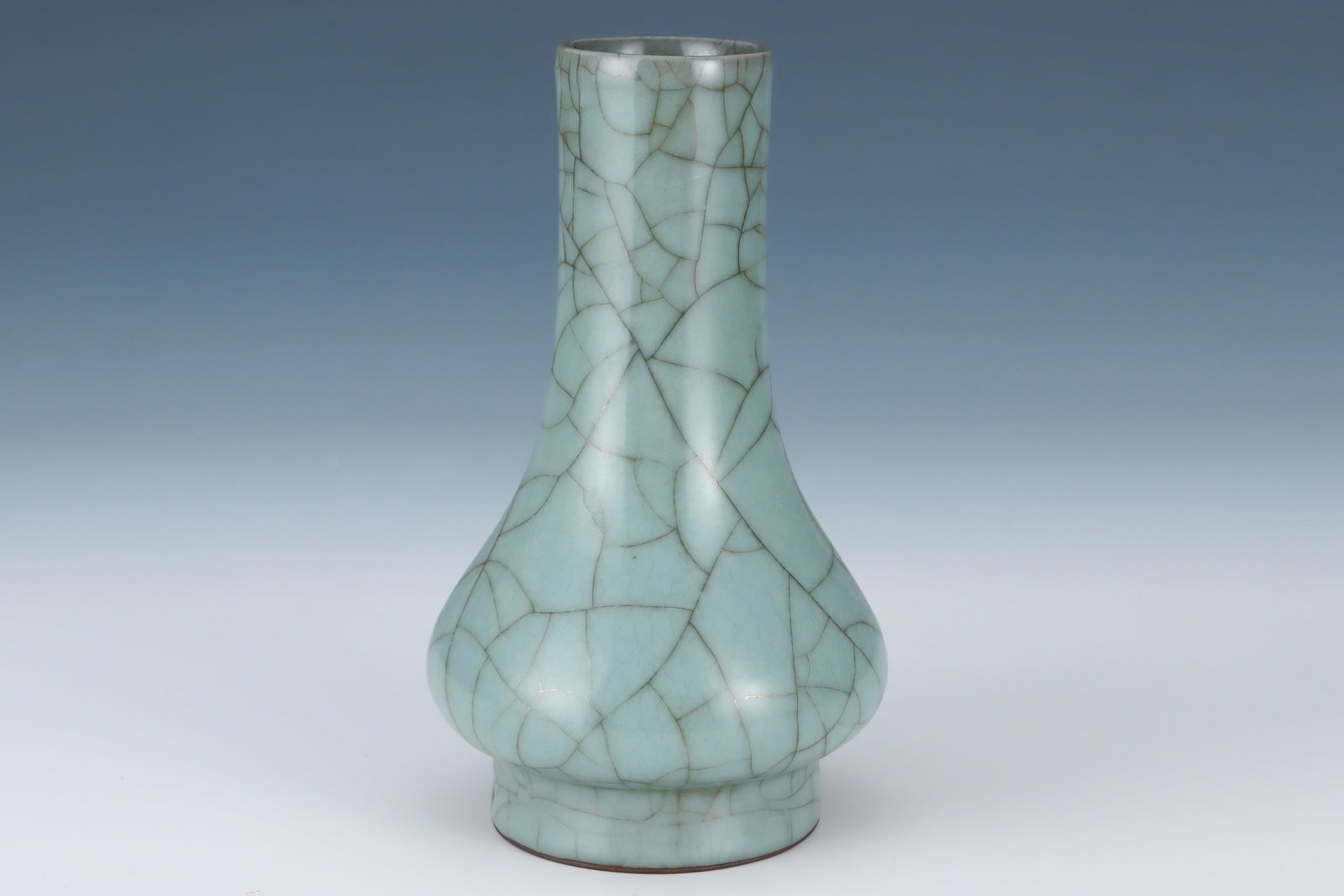 Guan Ware Porcelain Vase - 3