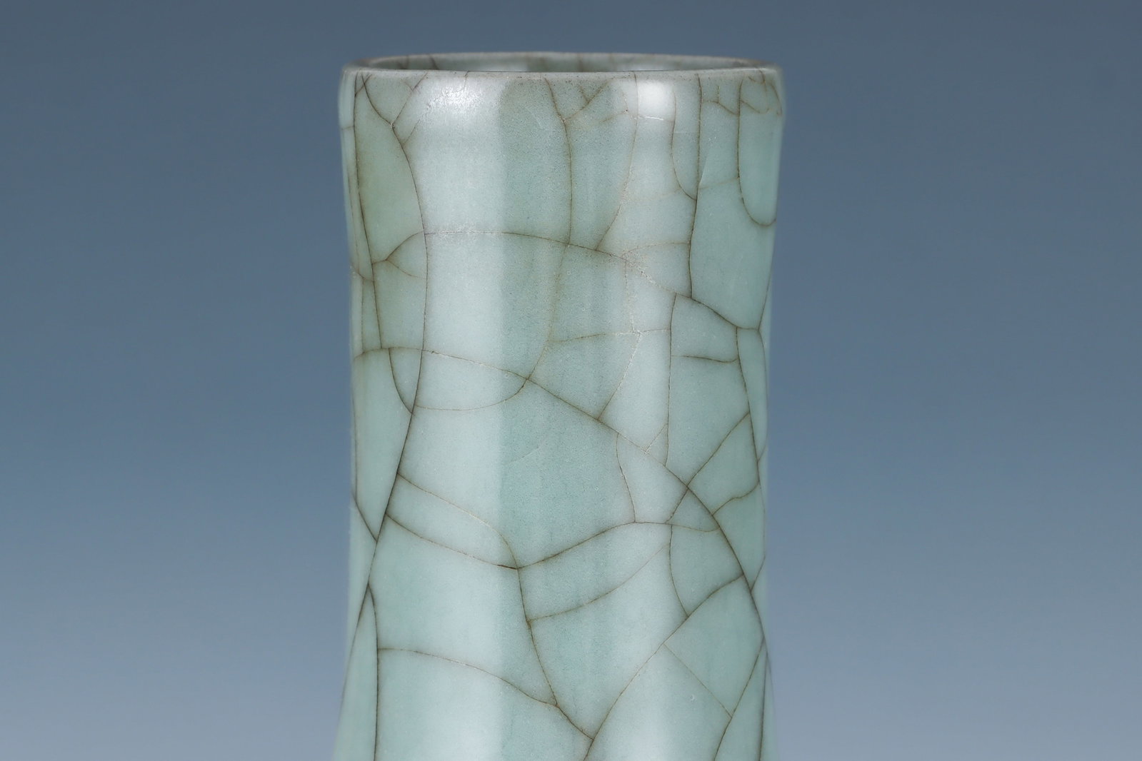 Guan Ware Porcelain Vase - 8