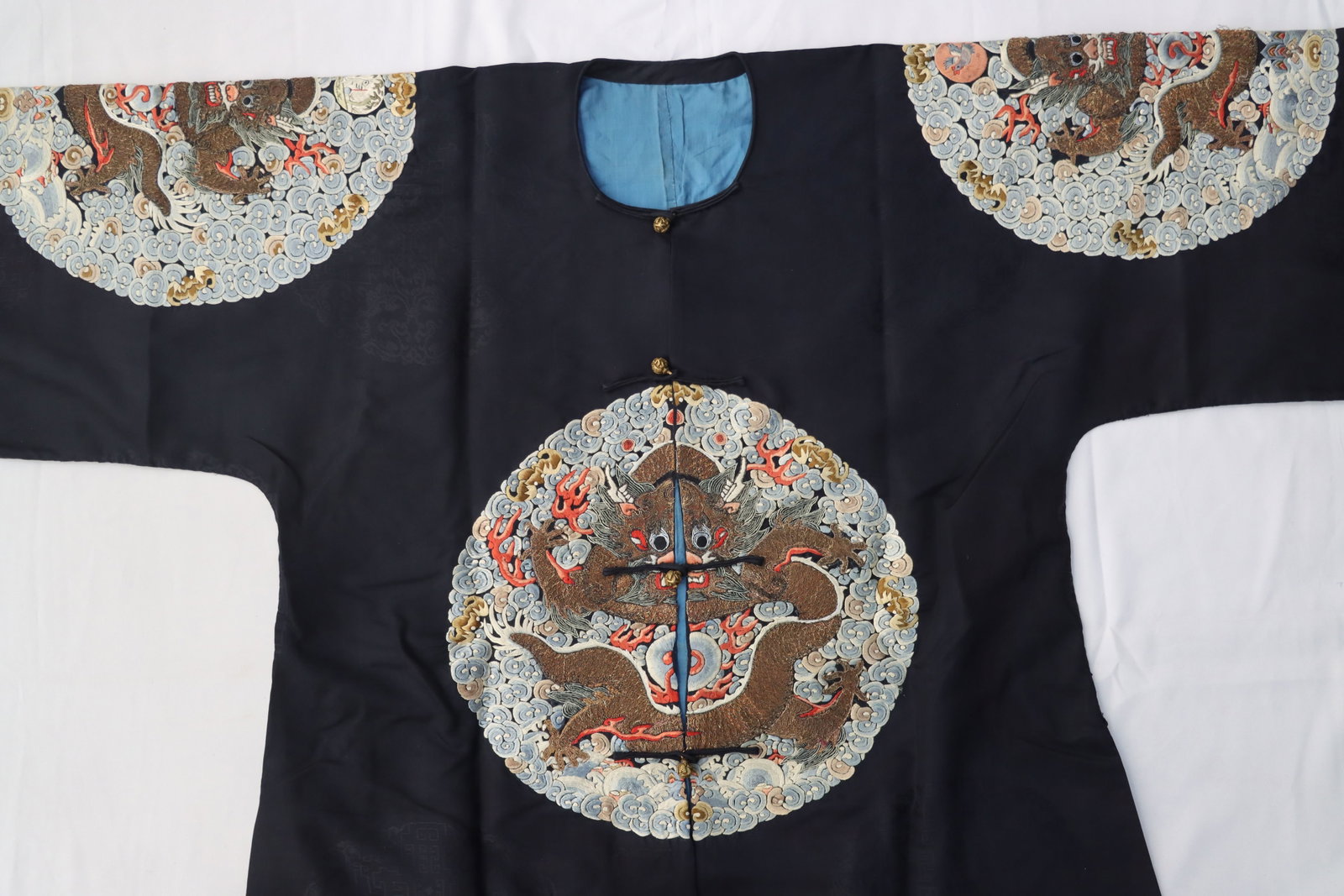 Silk Embroidery Cloud and Dragon Pattern Dragon Robe - 4