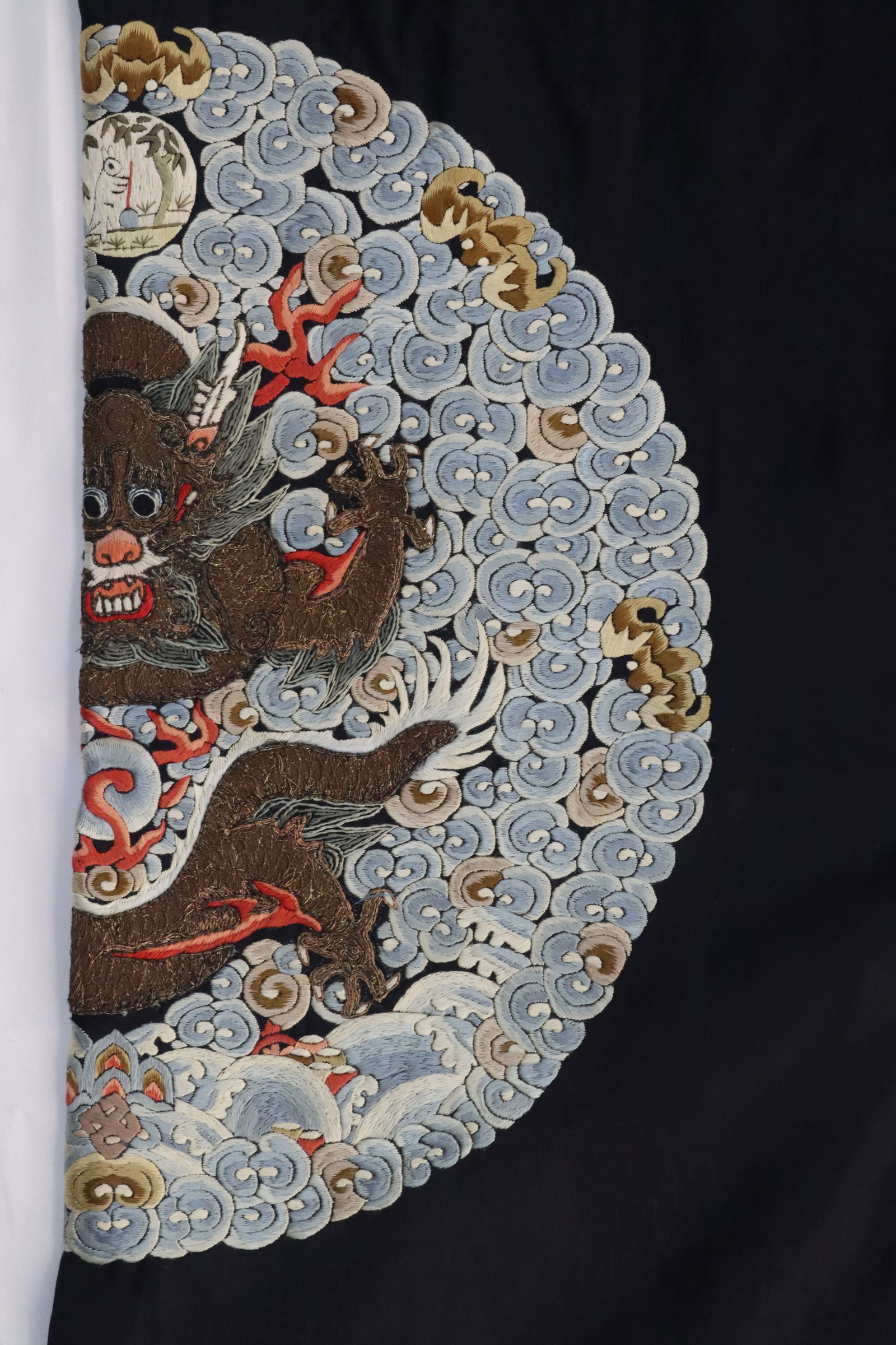Silk Embroidery Cloud and Dragon Pattern Dragon Robe - 6